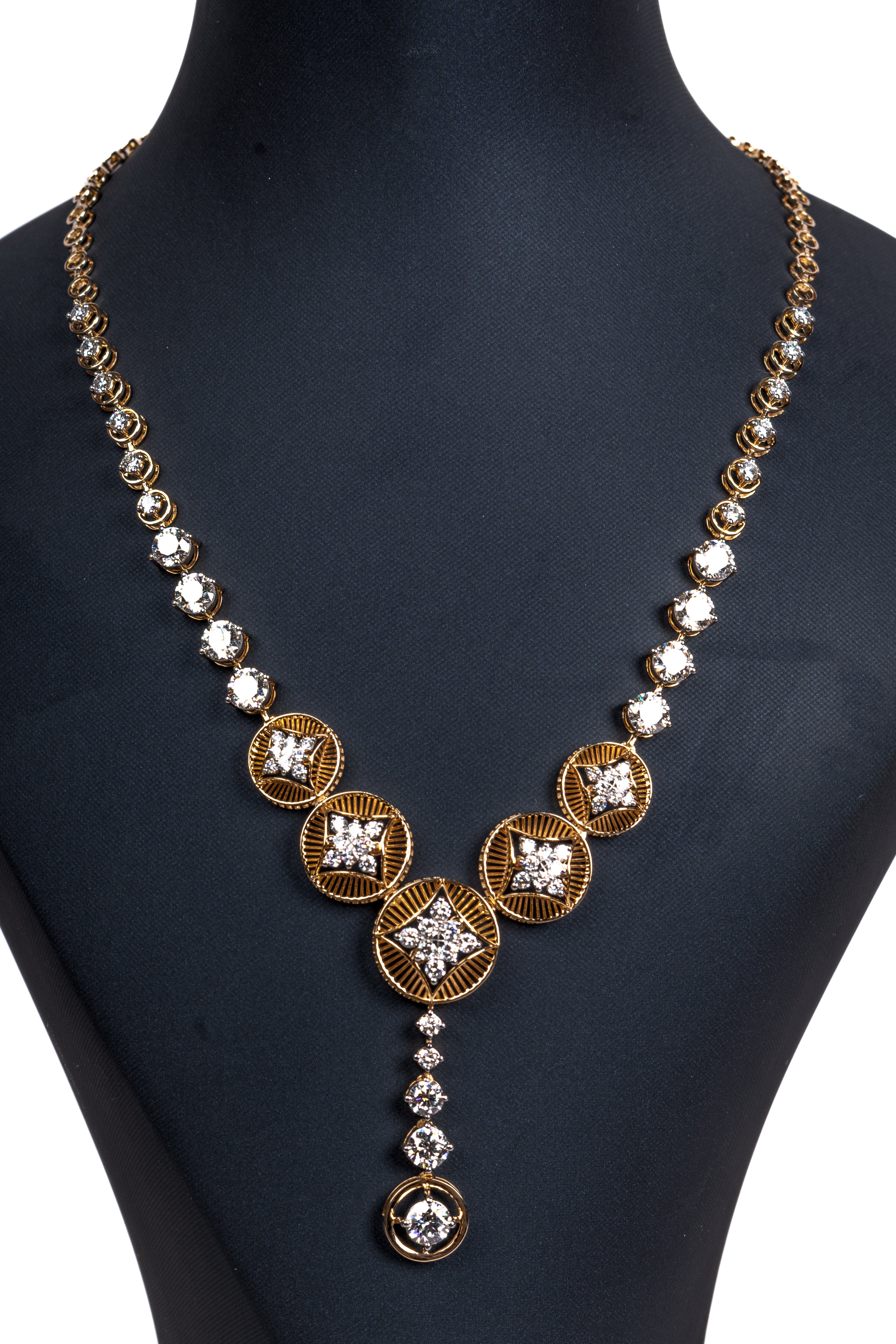 Elegant Crystal Necklace Set with Drop Earrings