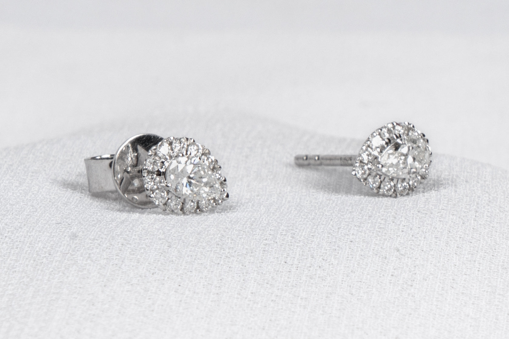Halo Diamond Tops for Women | Round Sparkle Studs