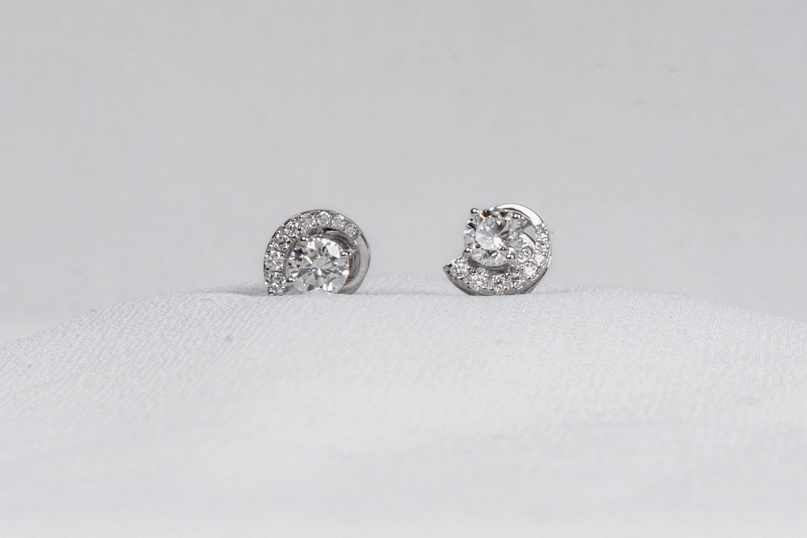Halo Diamond Tops