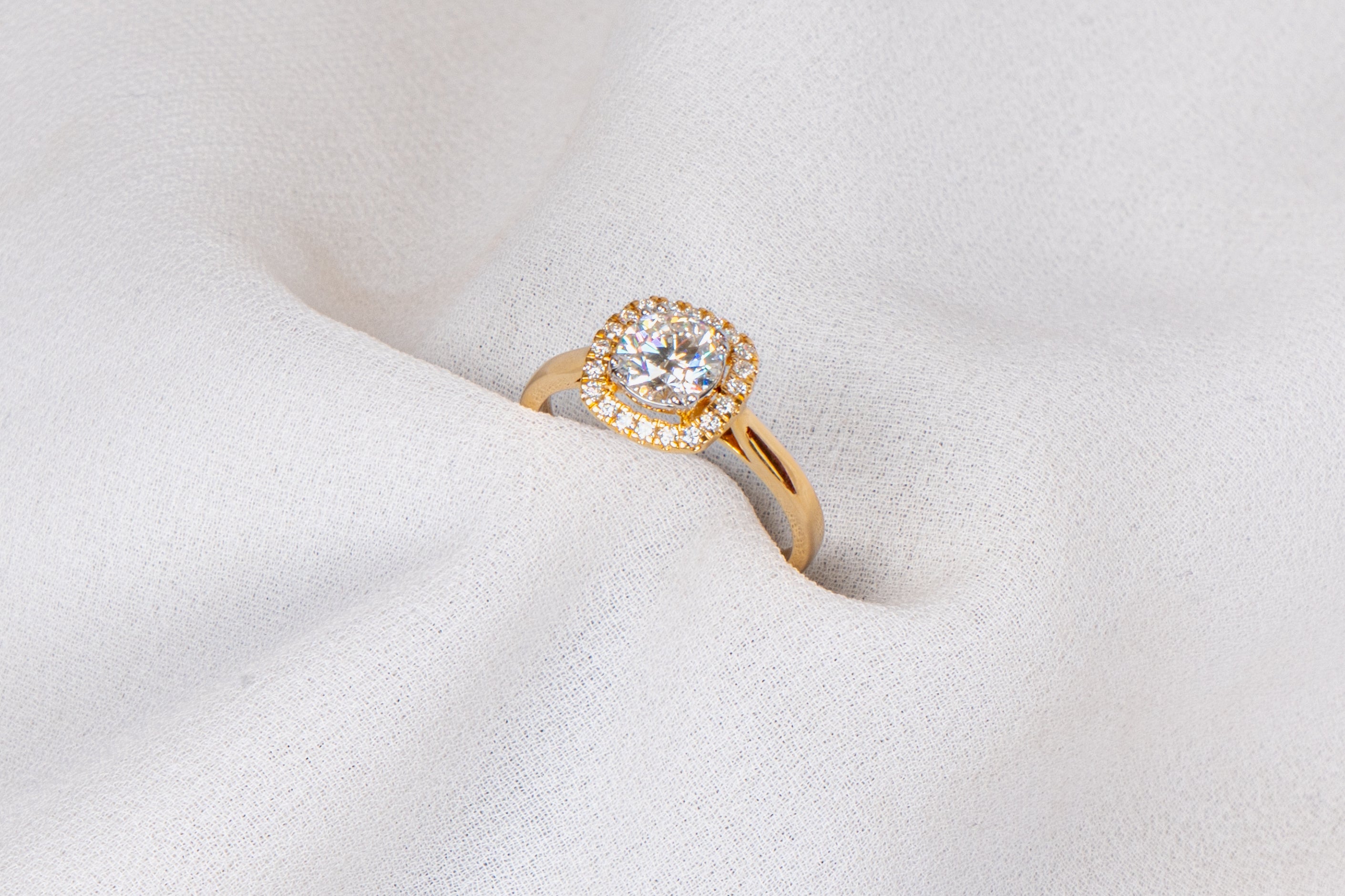 Golden Glow Diamond Ring