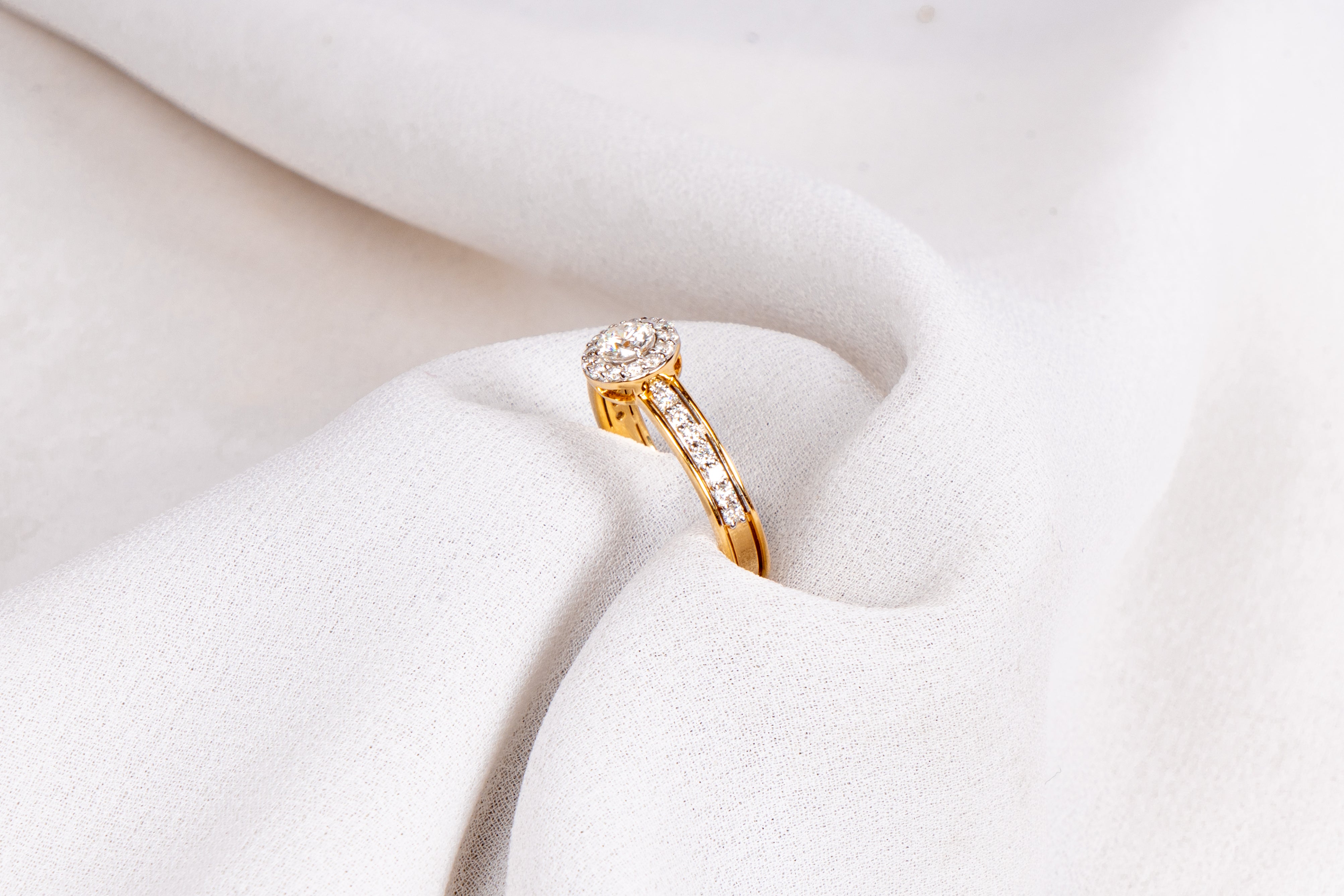 Aurora Halo Diamond Ring