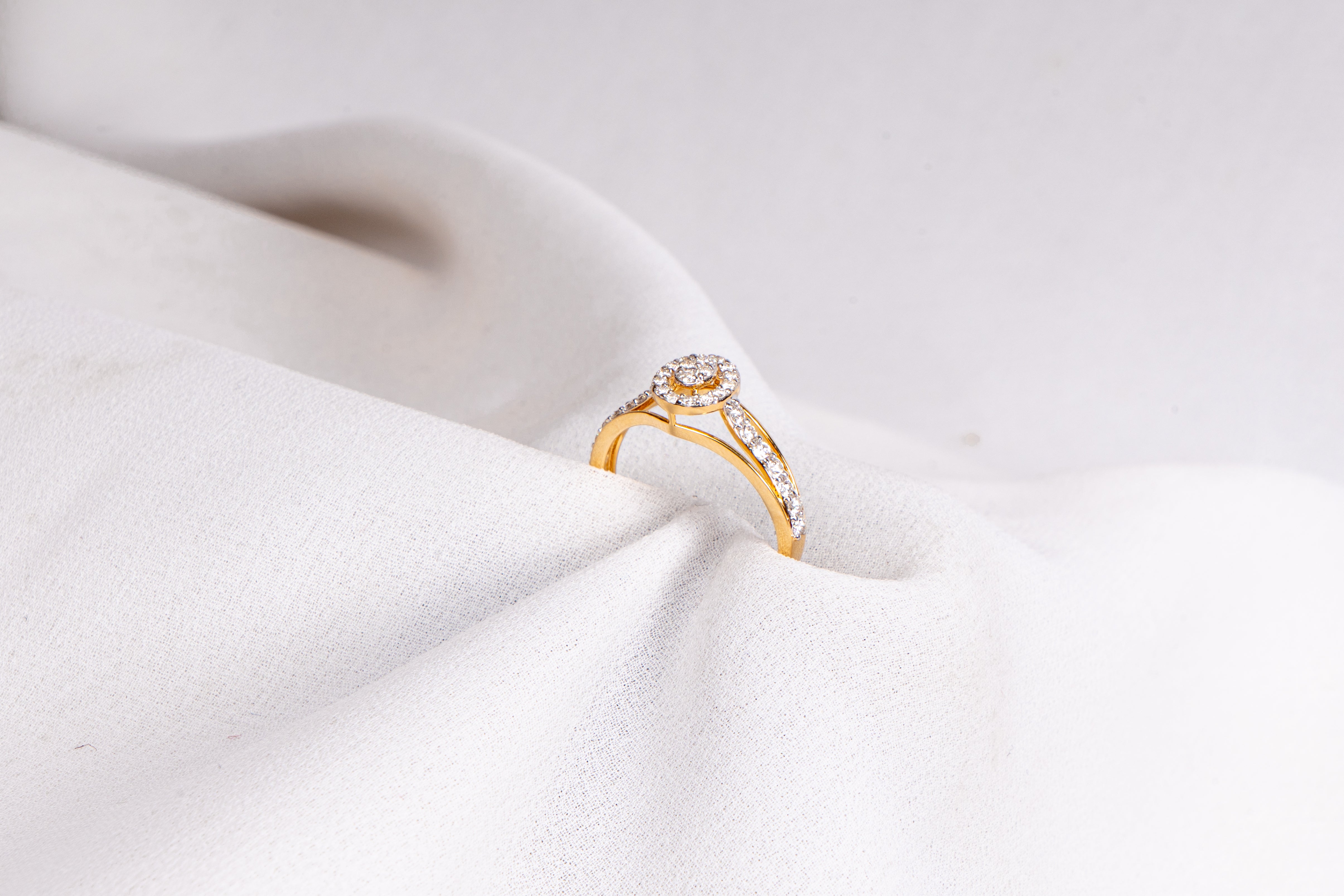 Round Halo Engagement Ring