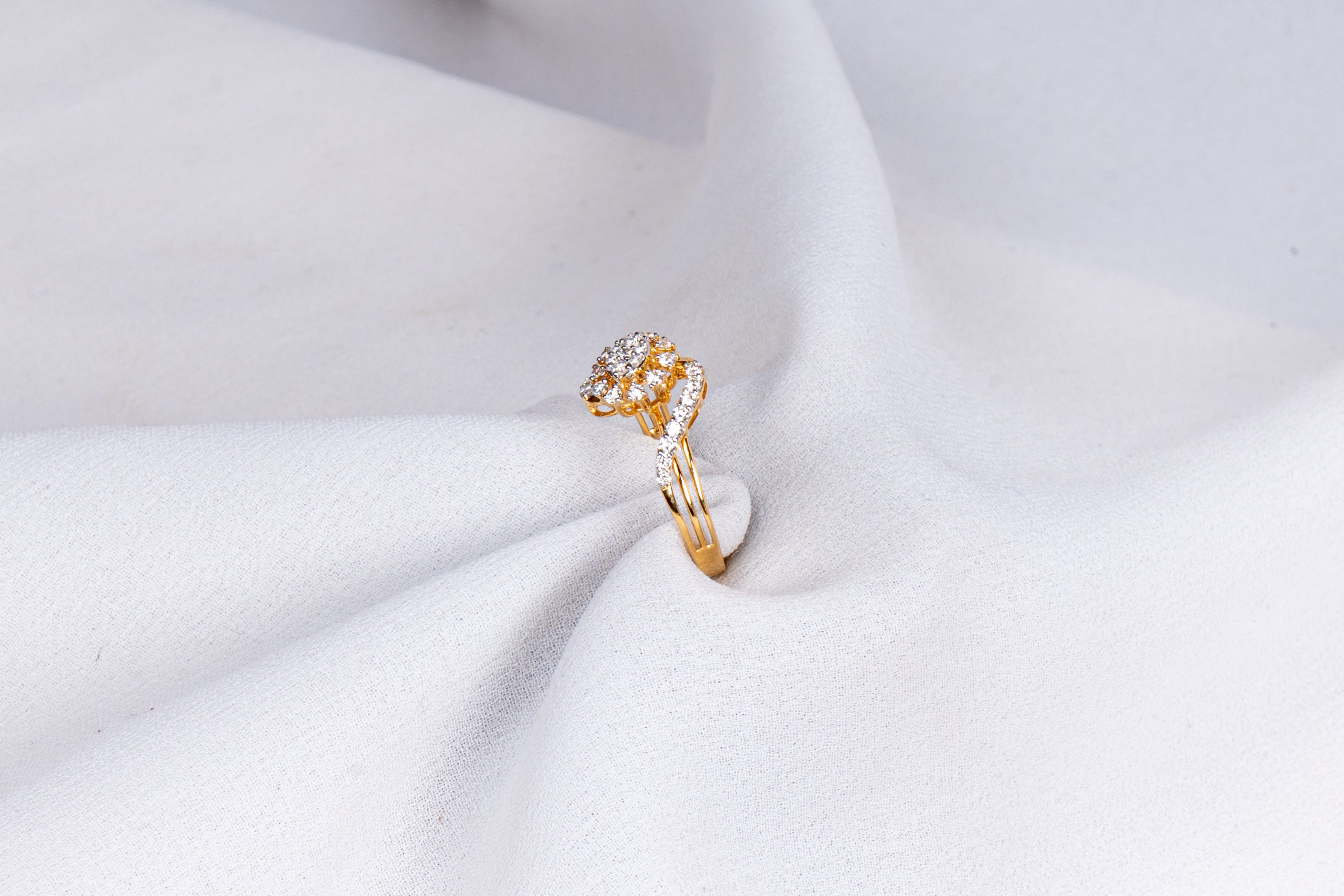 Blooming Spark Diamond Ring