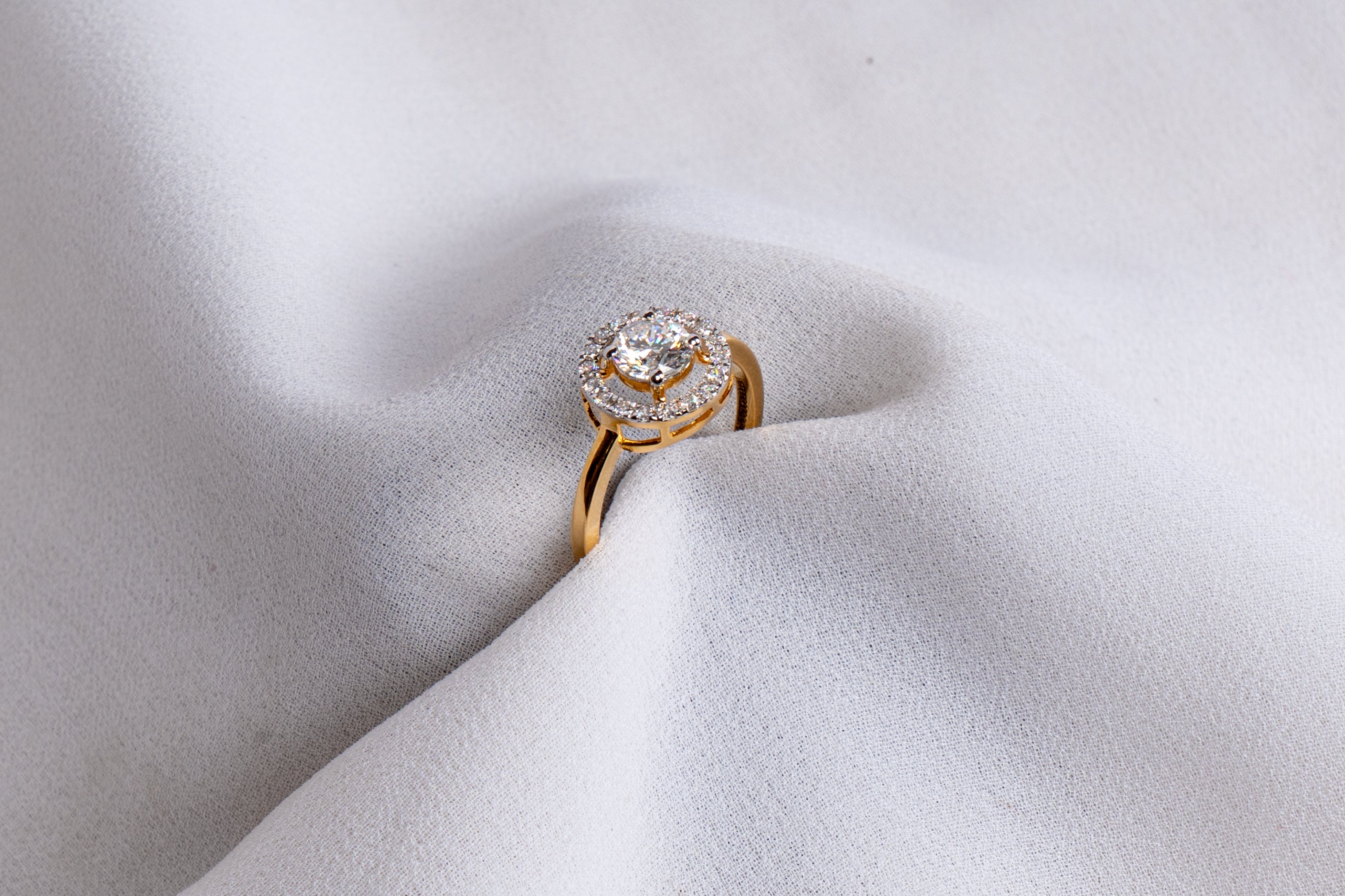 Luna Grace Halo Ring