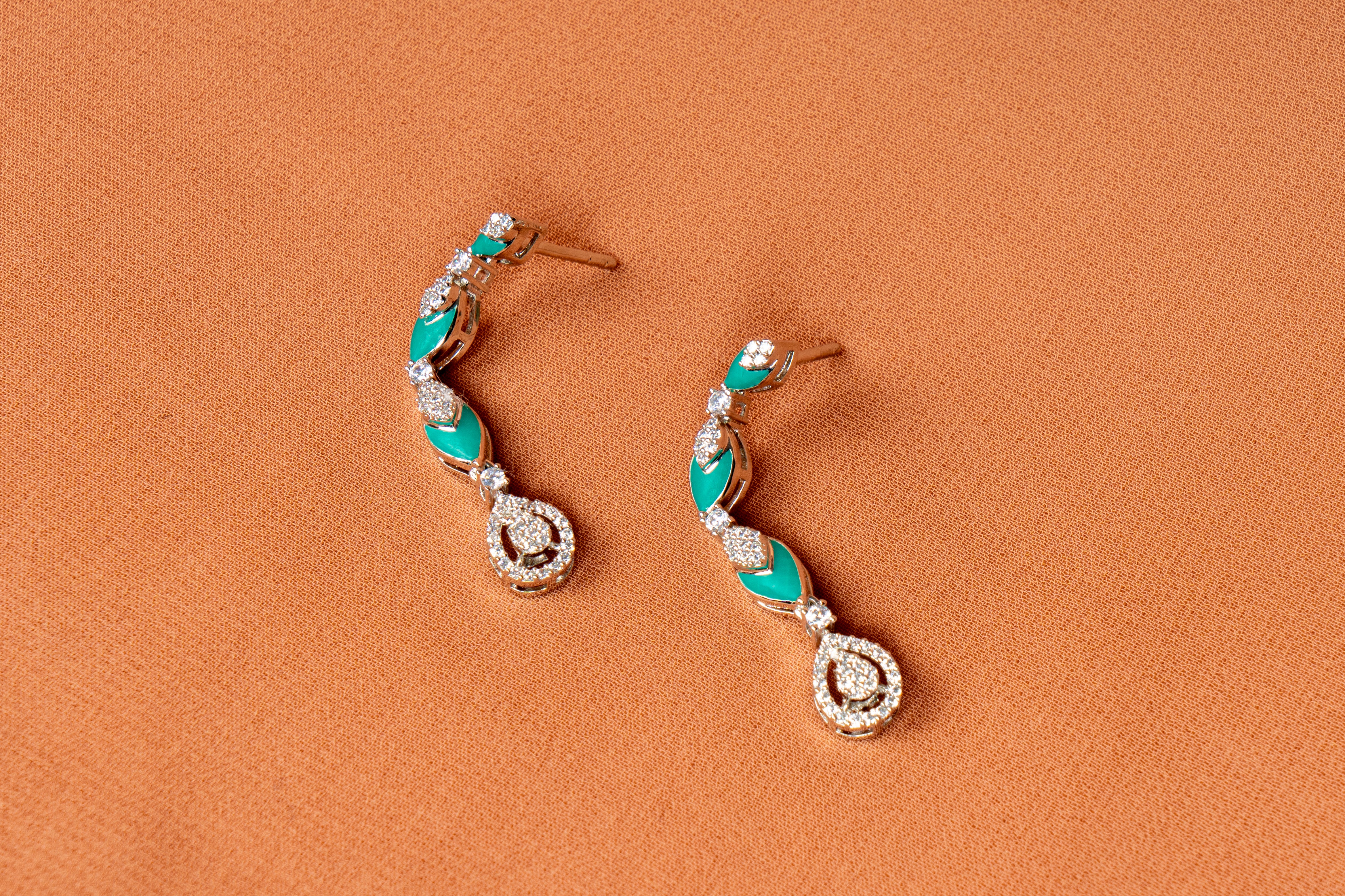 Emerald Whisper Layered Necklace Set
