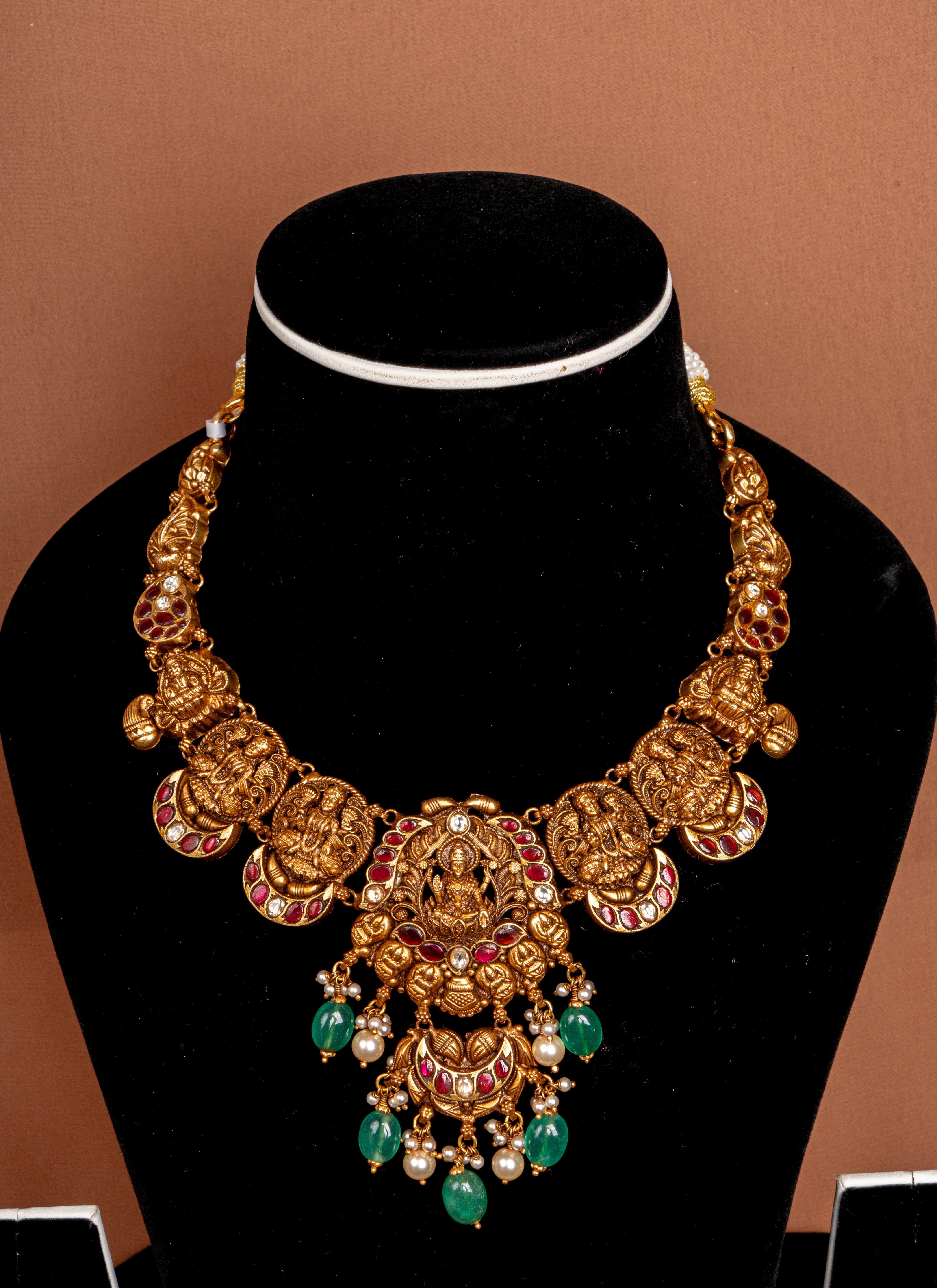 Mahalakshmi Temple Choker Necklace with Emerald Drops