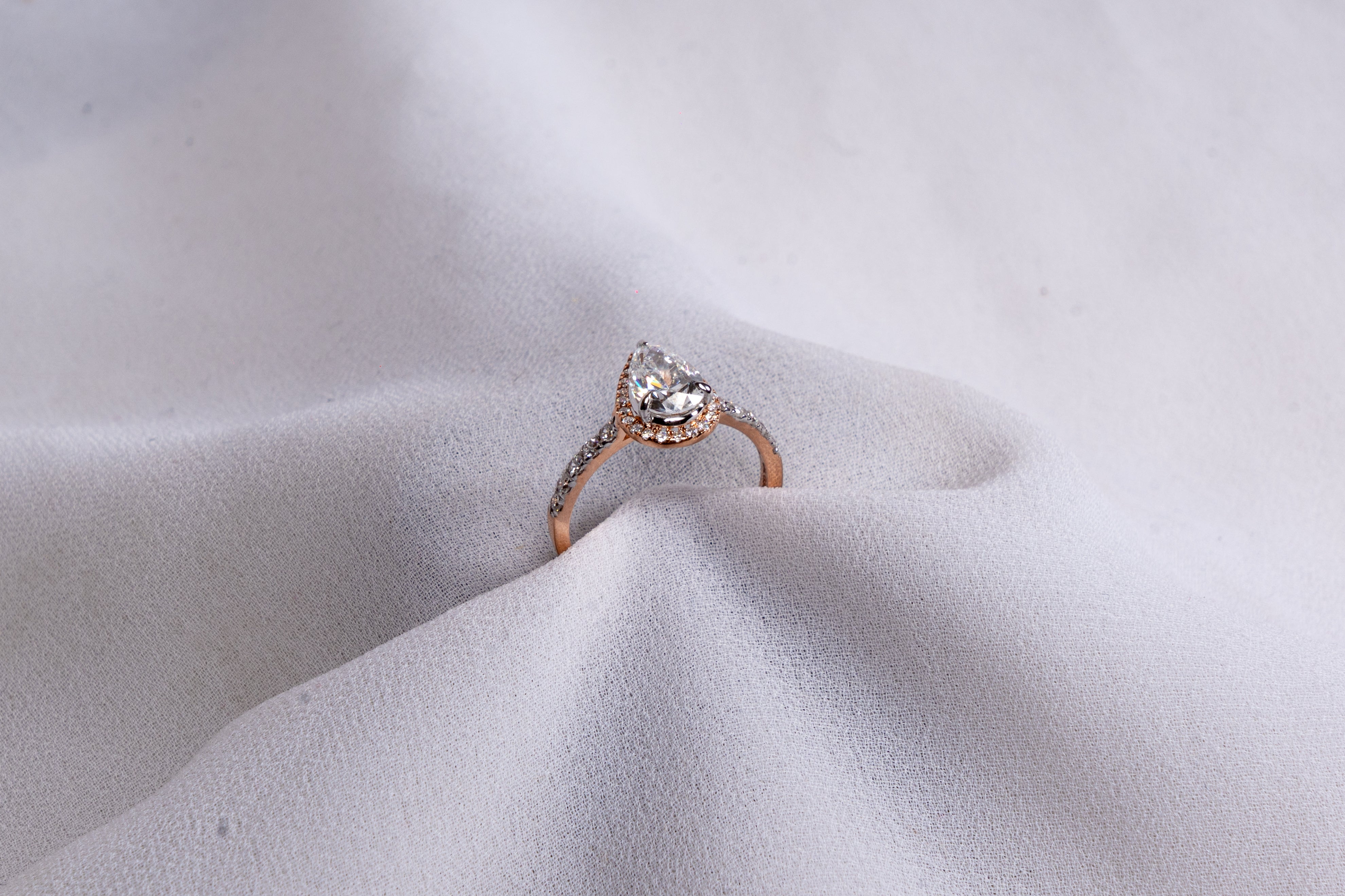 Radiant Dewdrop Halo Ring