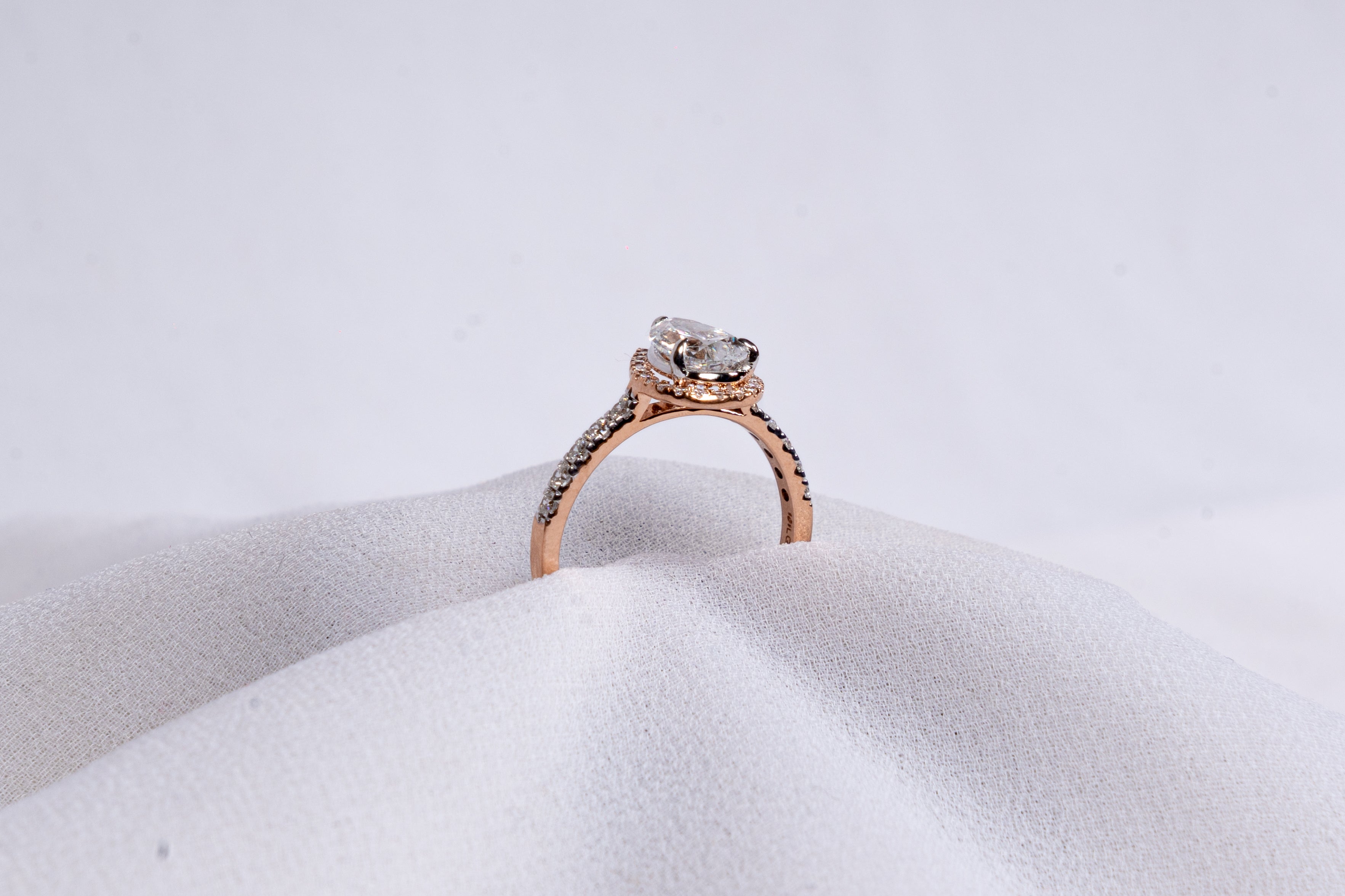 Radiant Dewdrop Halo Ring