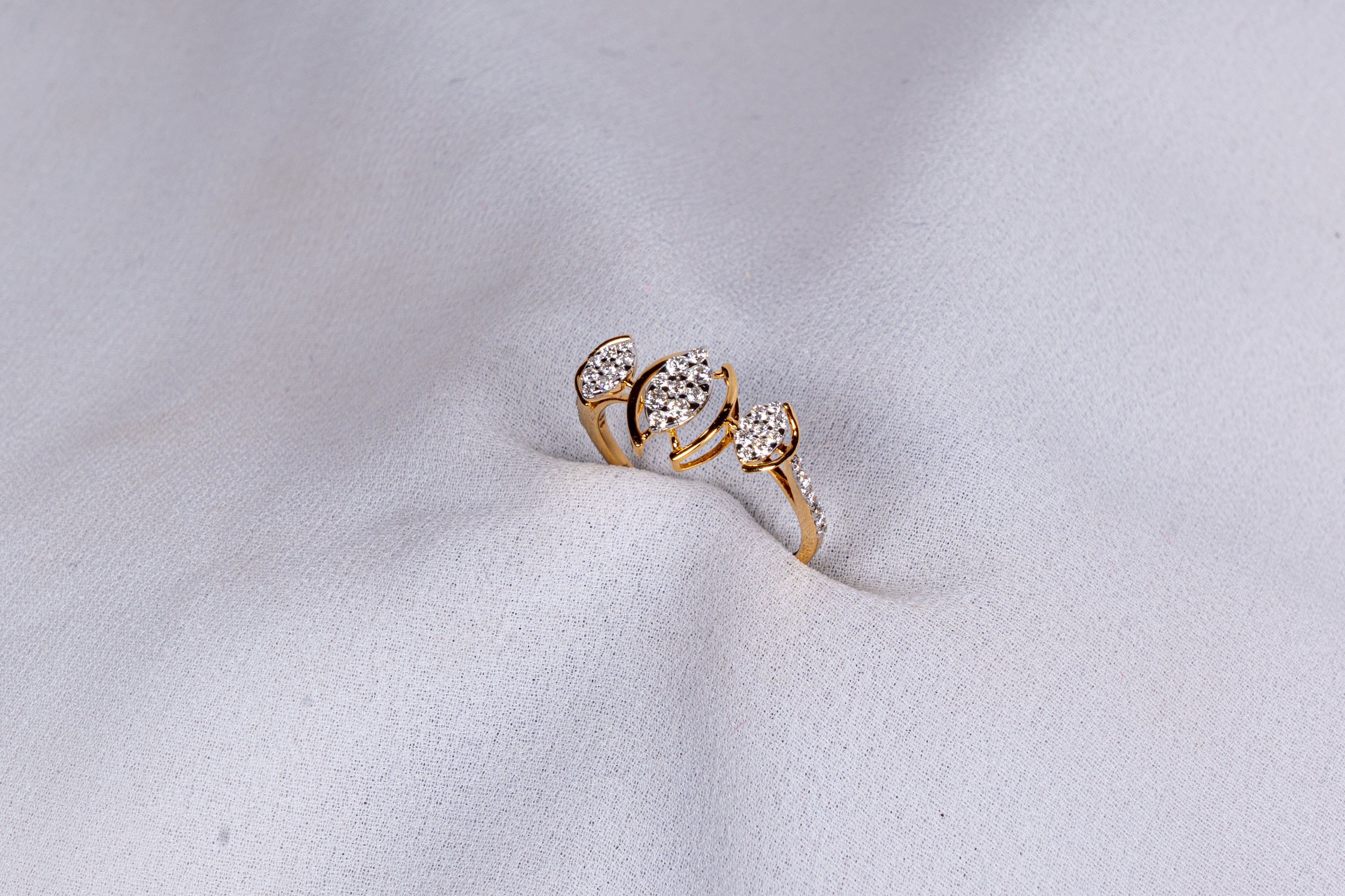 Trivera Dewdrop Ring
