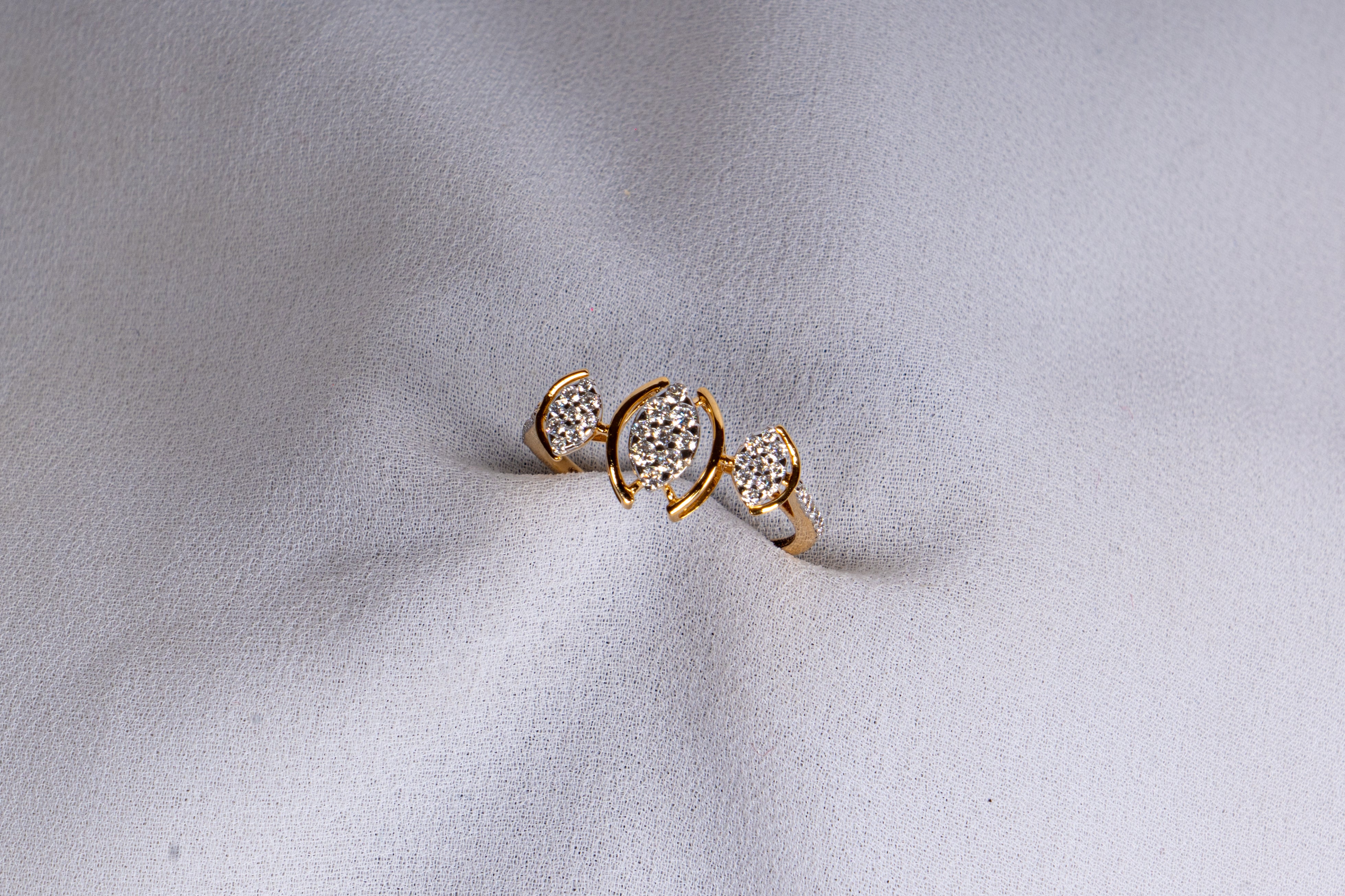 Trivera Dewdrop Ring