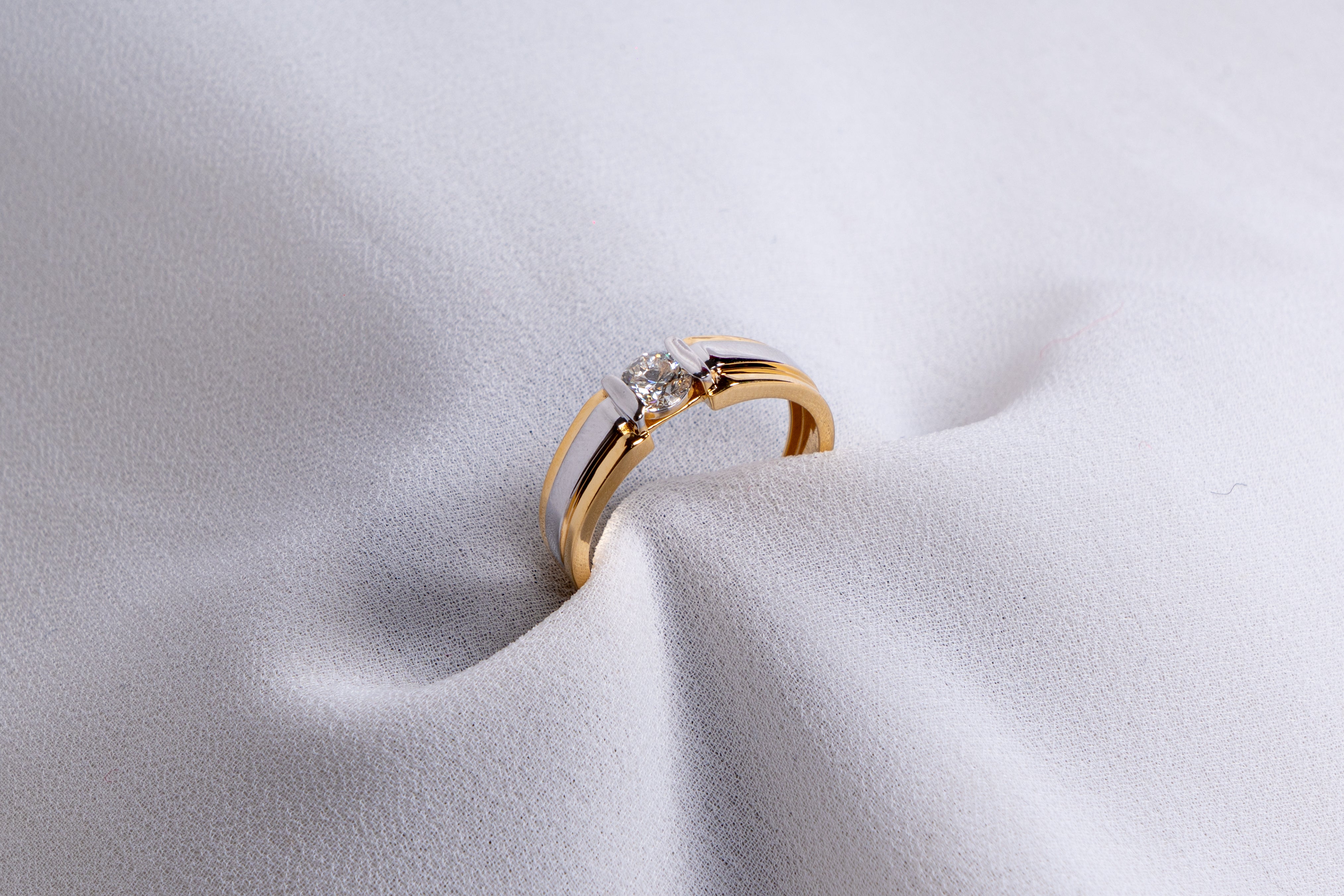 Eternum Dual-Tone Solitaire Ring