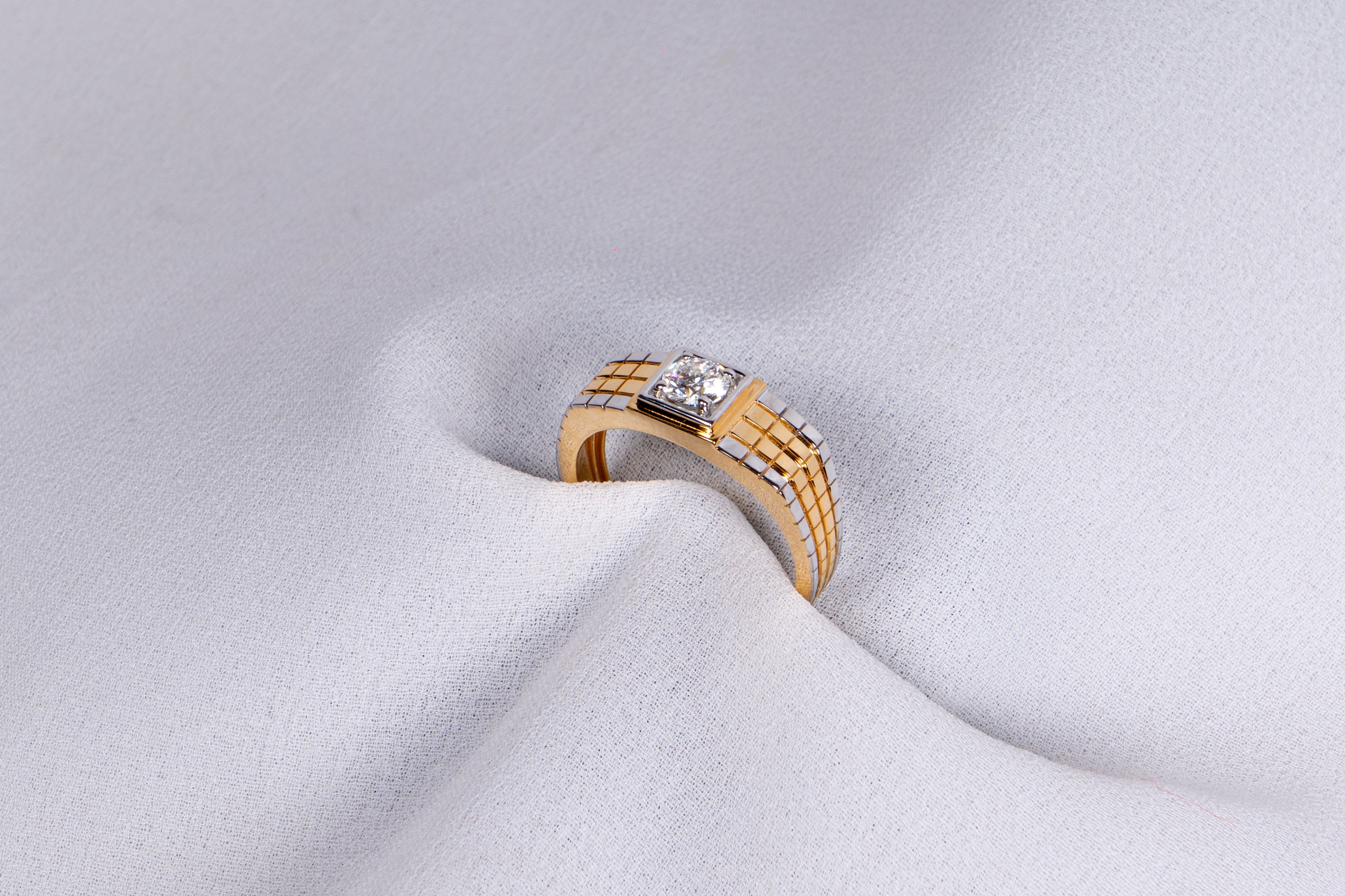 Gridline Royale Solitaire Ring