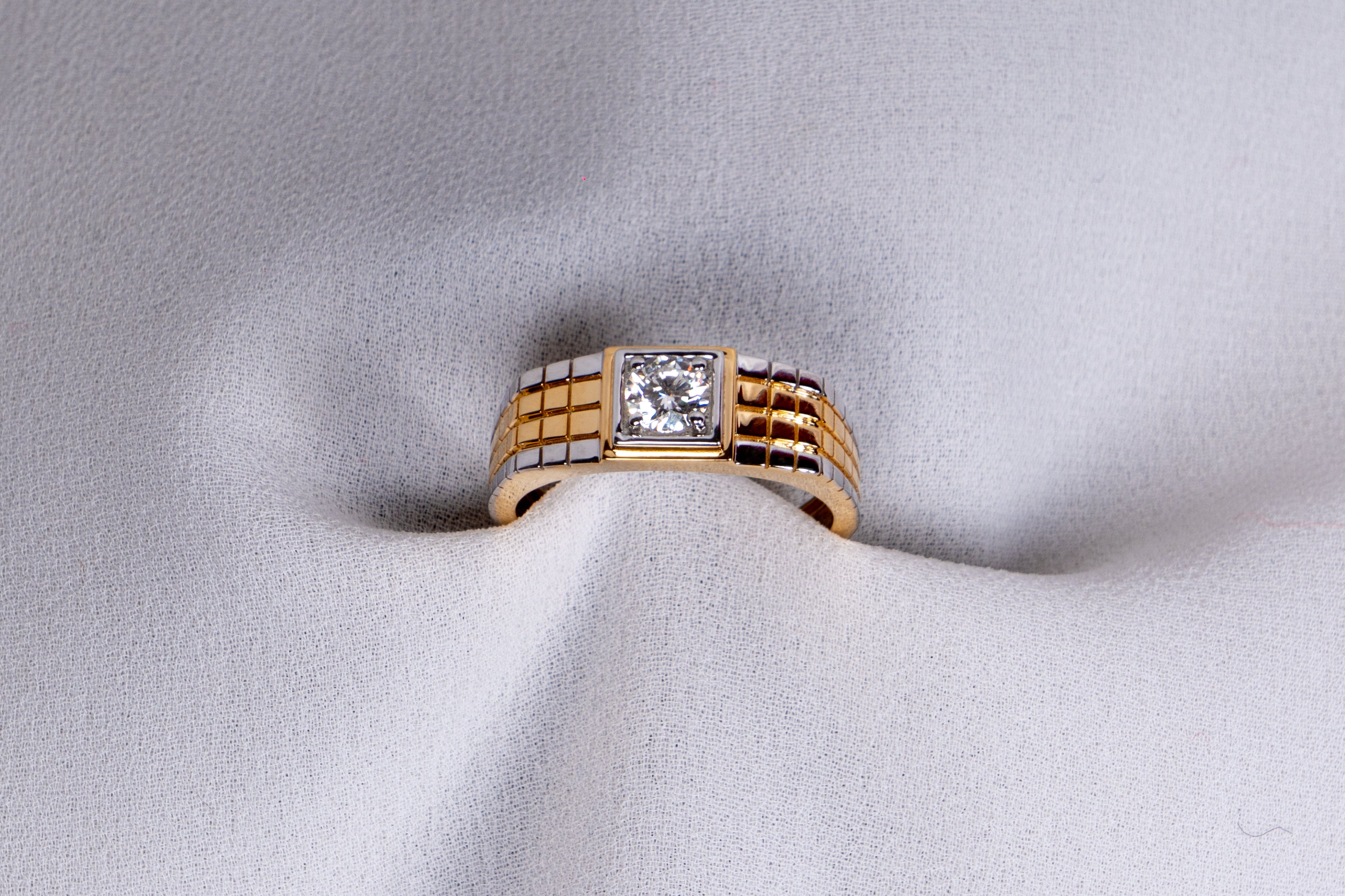 Gridline Royale Solitaire Ring