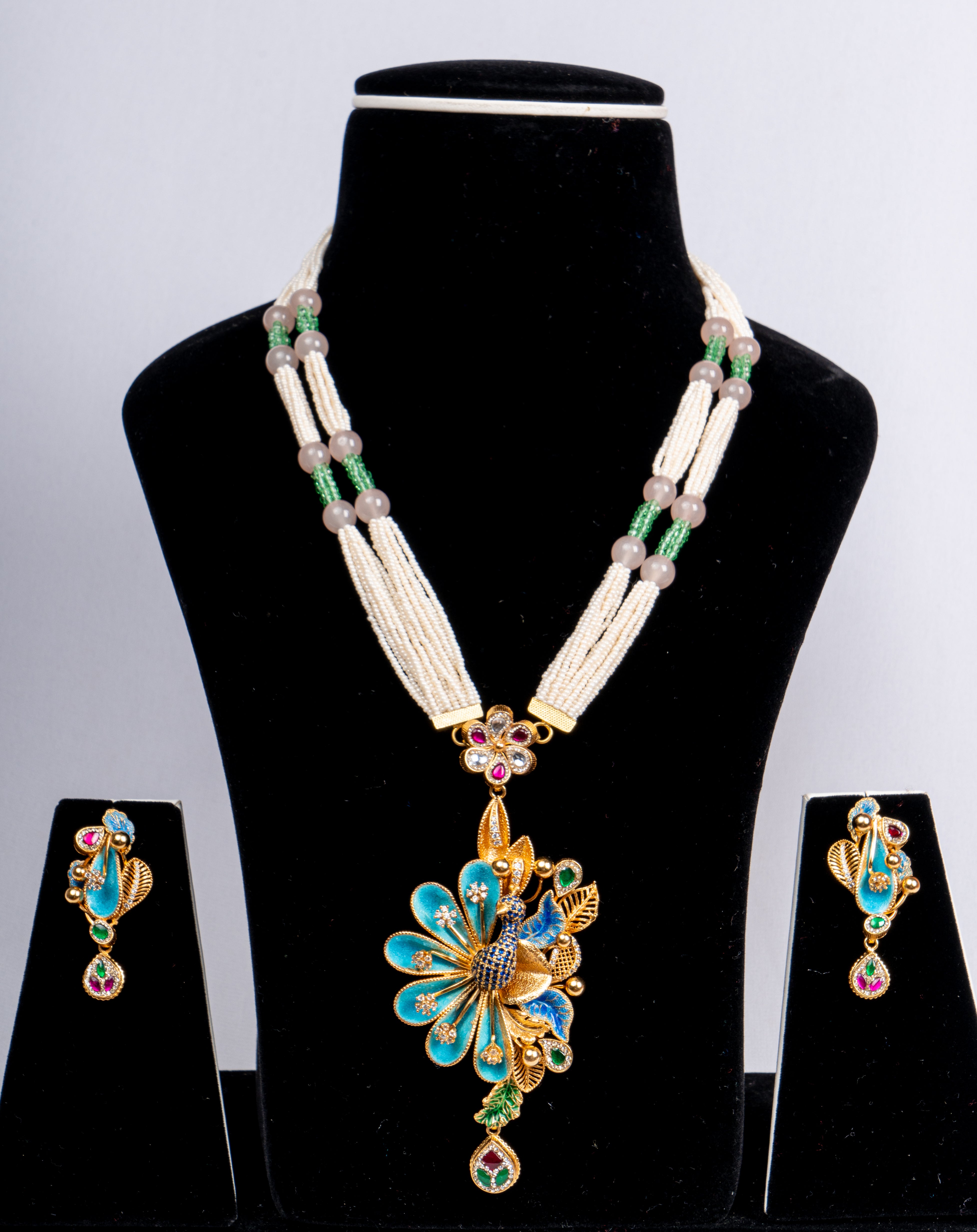 Mayura Heritage Pearl Pendant Necklace Set