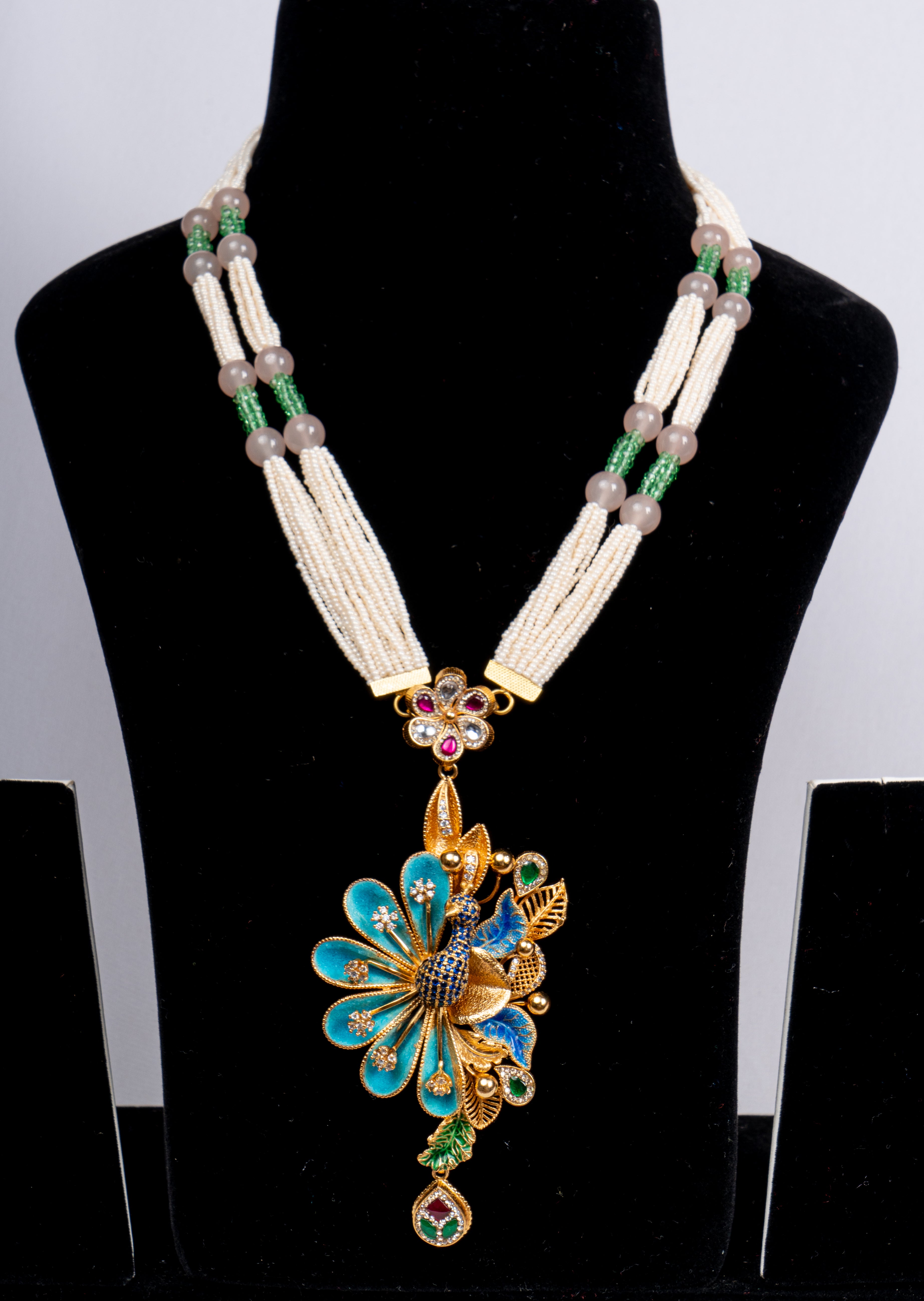 Mayura Heritage Pearl Pendant Necklace Set