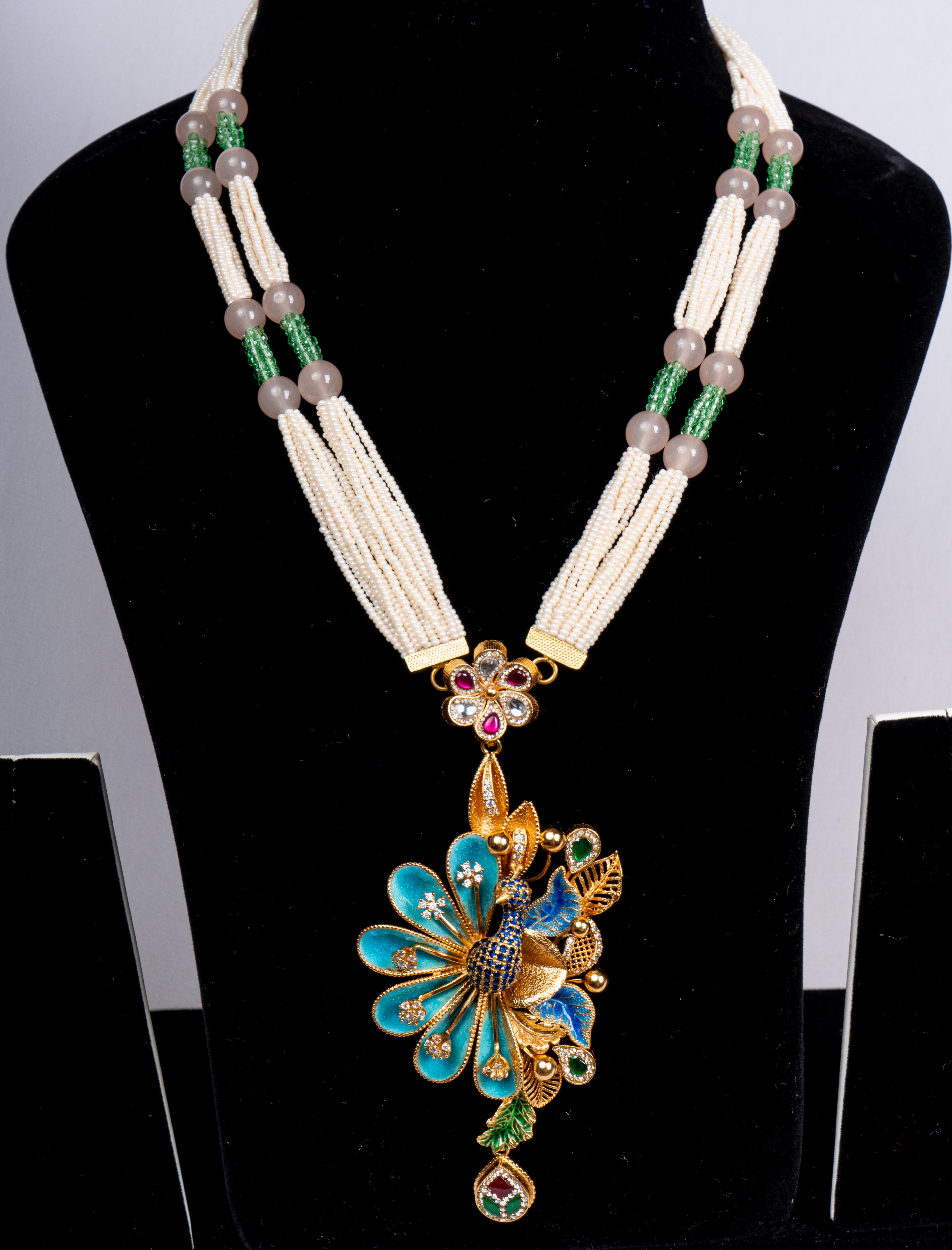 Mayura Heritage Pearl Pendant Necklace Set
