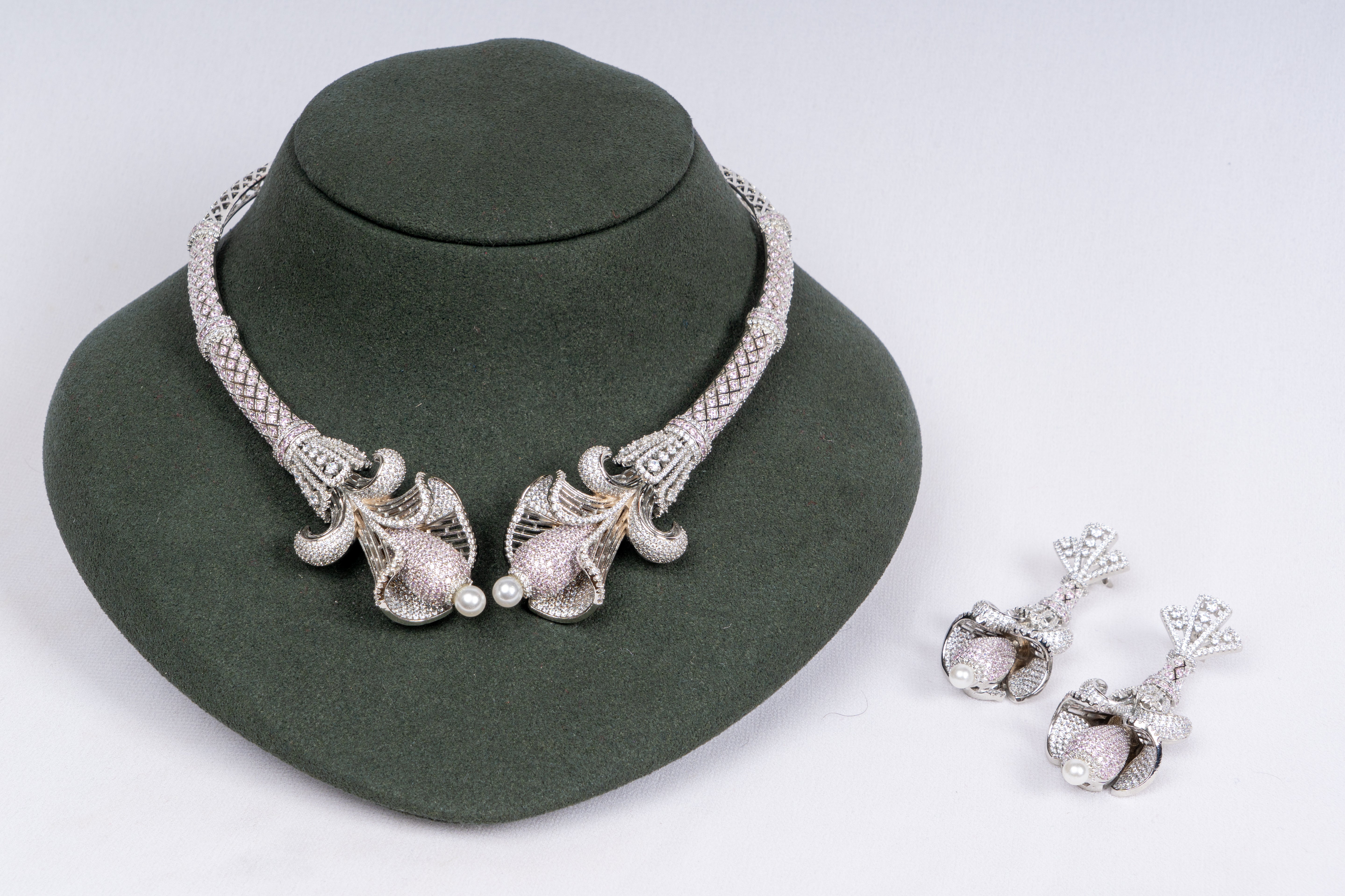 Elysian Pearl Sculpted Collar Necklace Set
