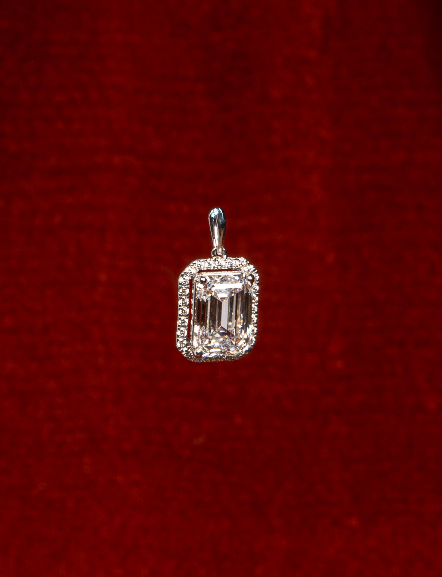Lumière Halo Rectangular Pendant