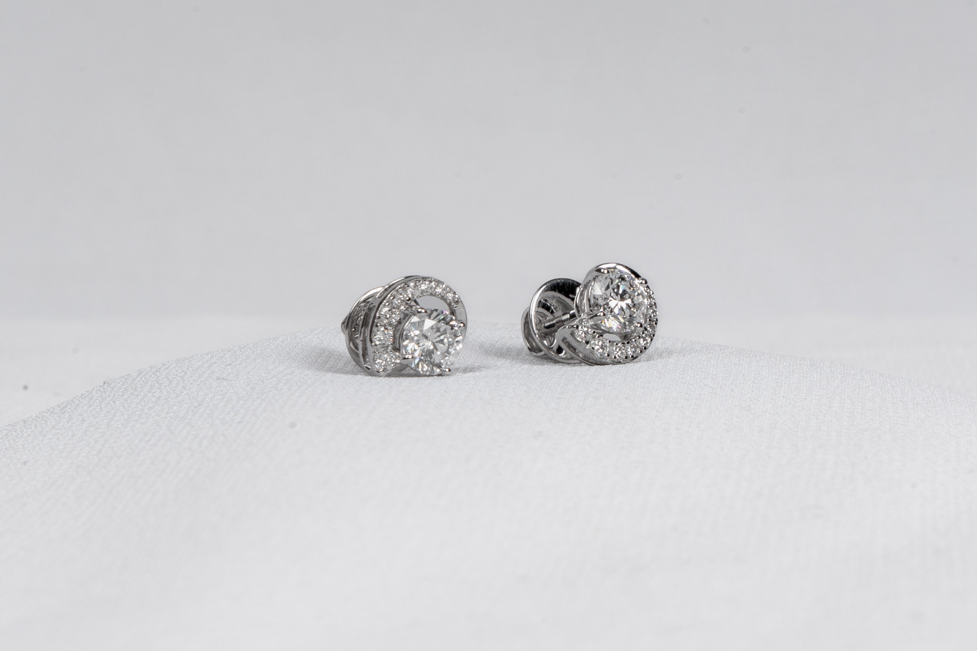 Halo Diamond Tops