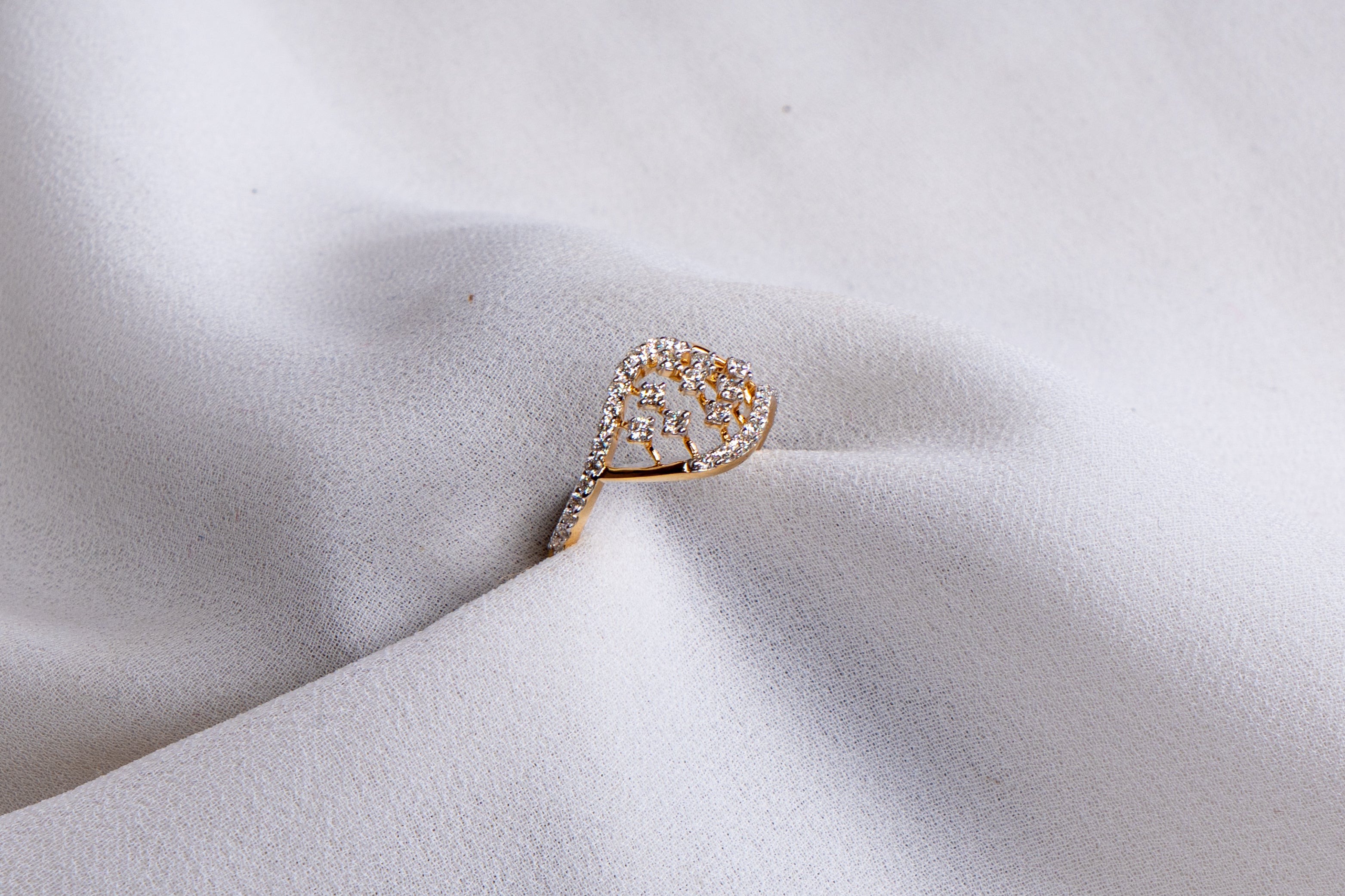 Floral Vine Diamond Ring