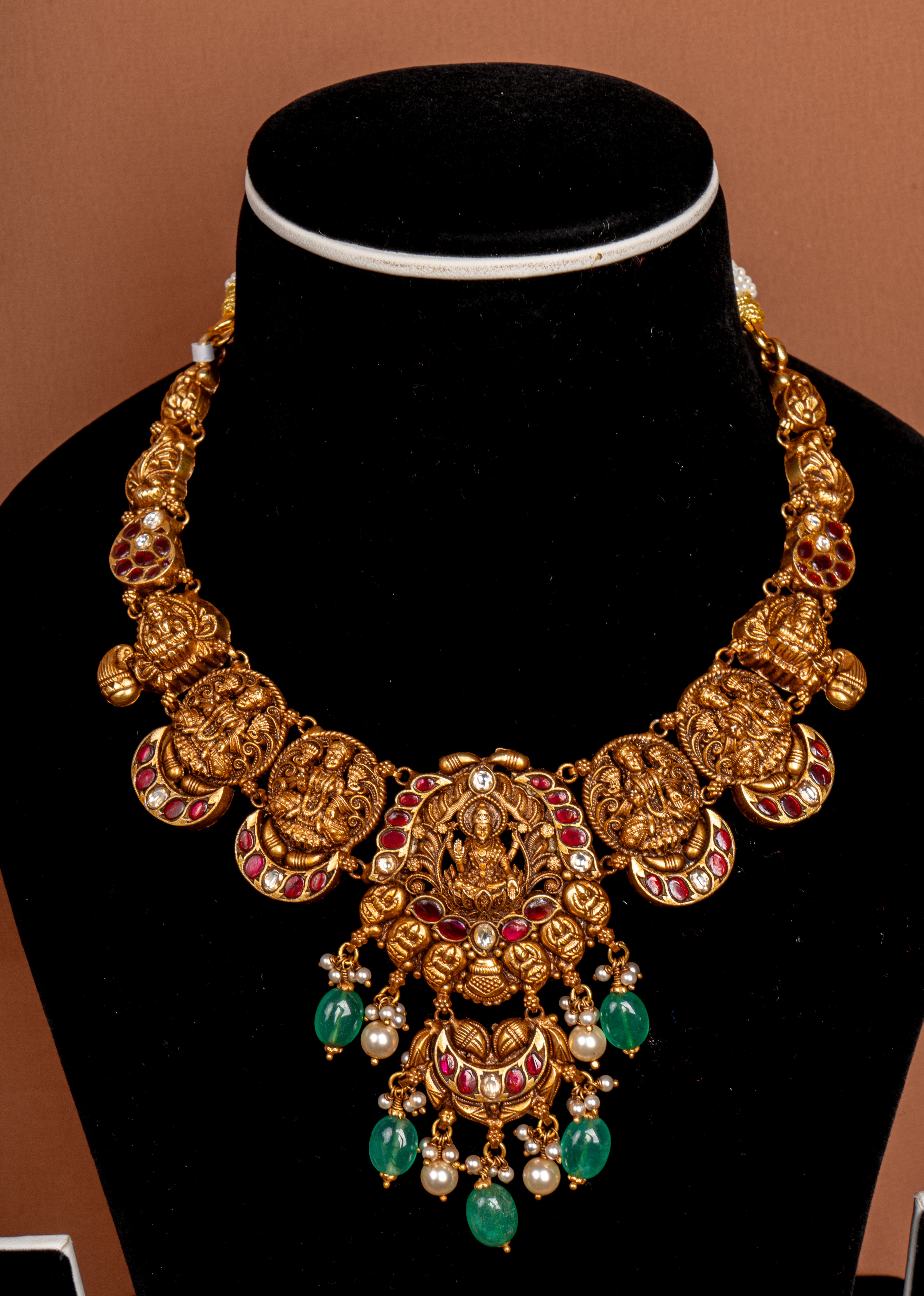 Mahalakshmi Temple Choker Necklace with Emerald Drops