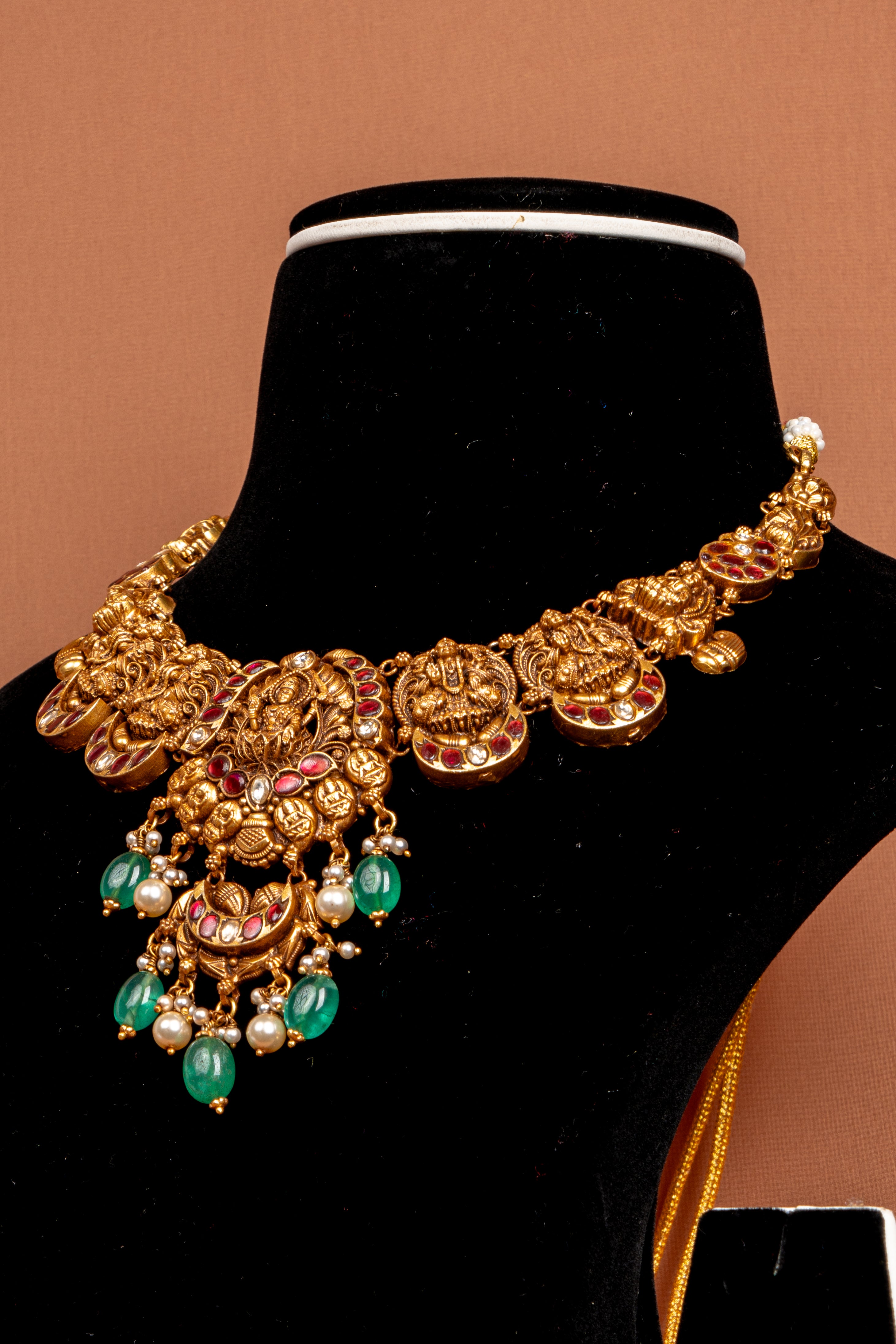 Mahalakshmi Temple Choker Necklace with Emerald Drops