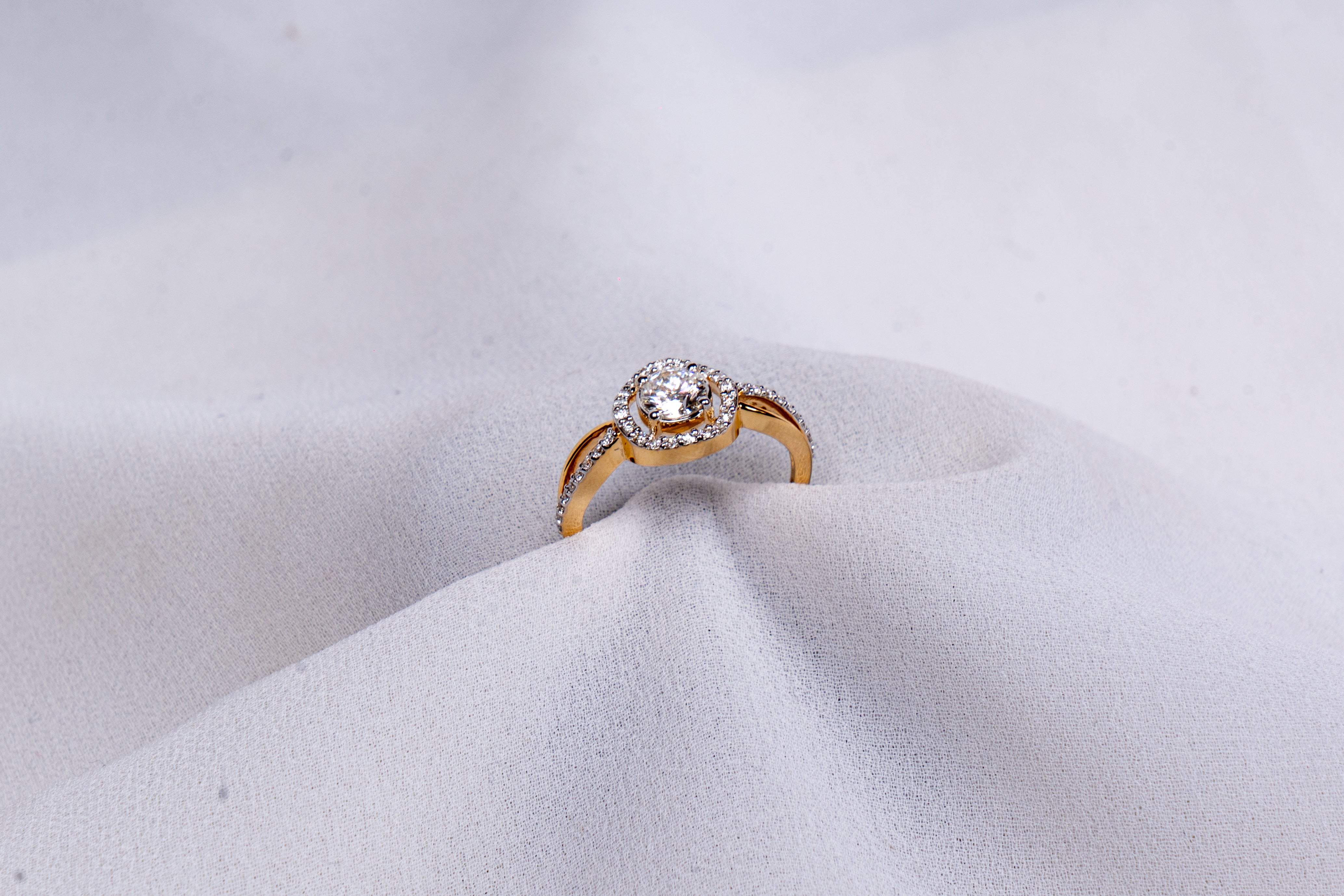 Elegant Spark Halo Ring