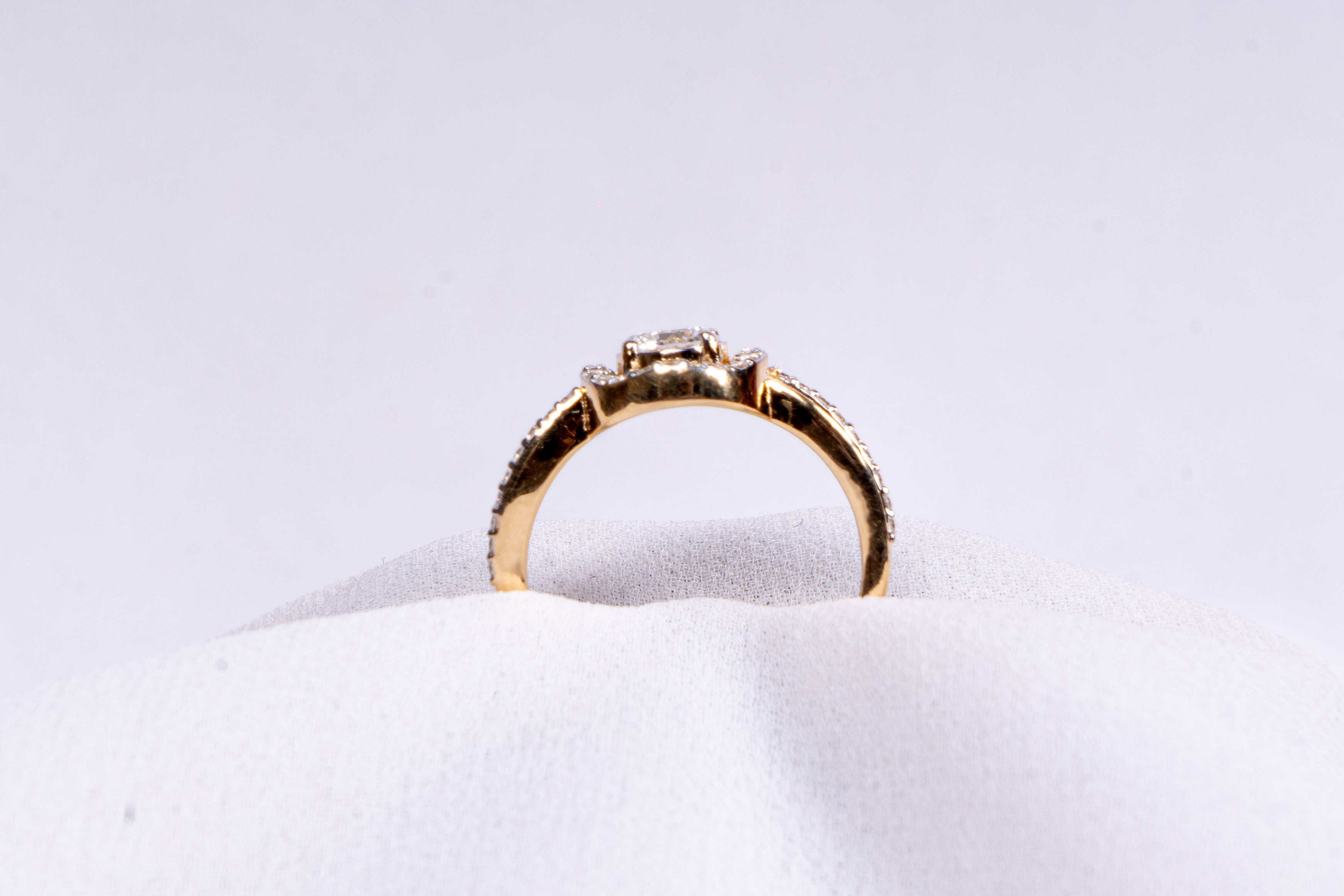 Elegant Spark Halo Ring