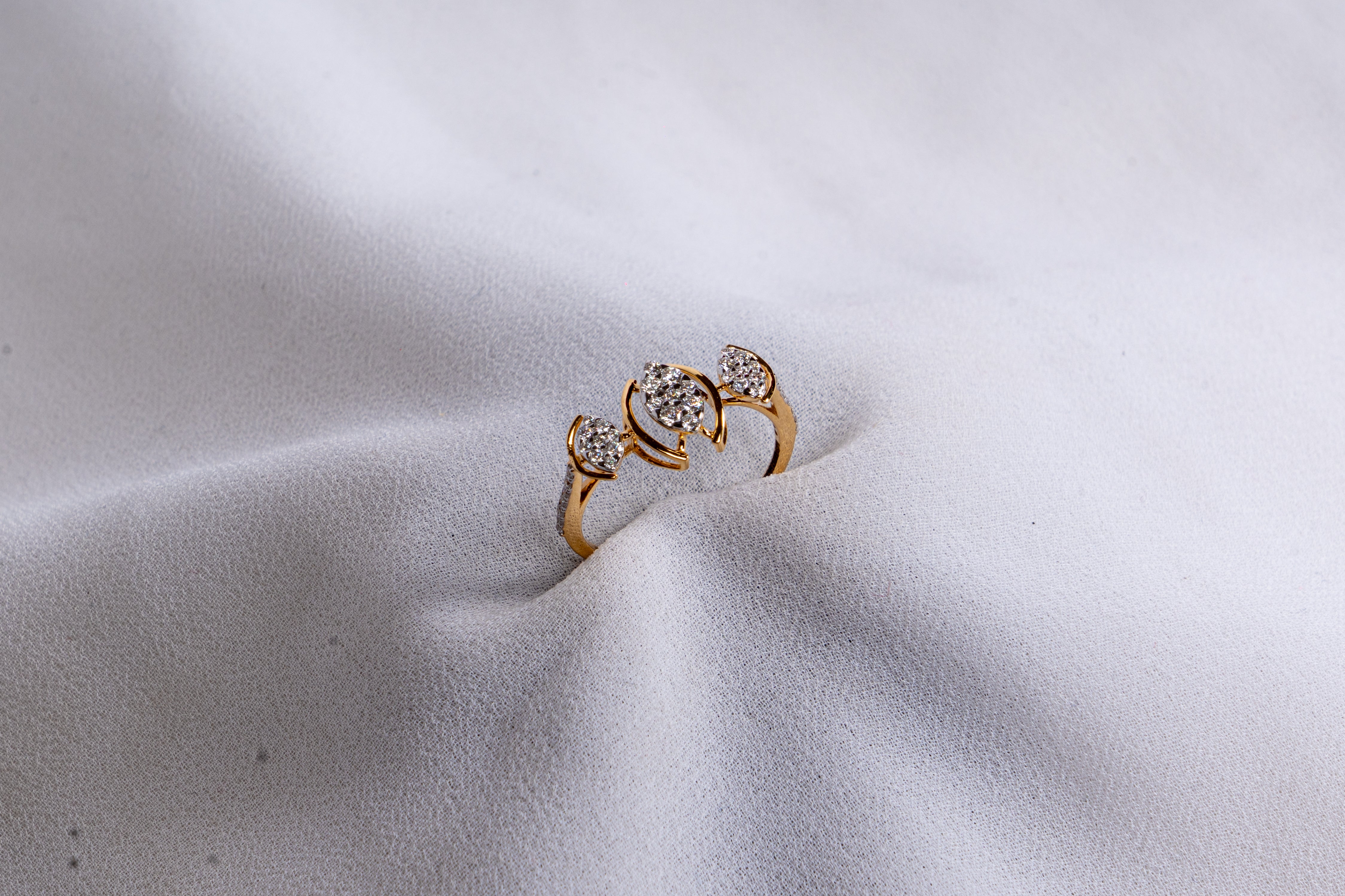 Trivera Dewdrop Ring