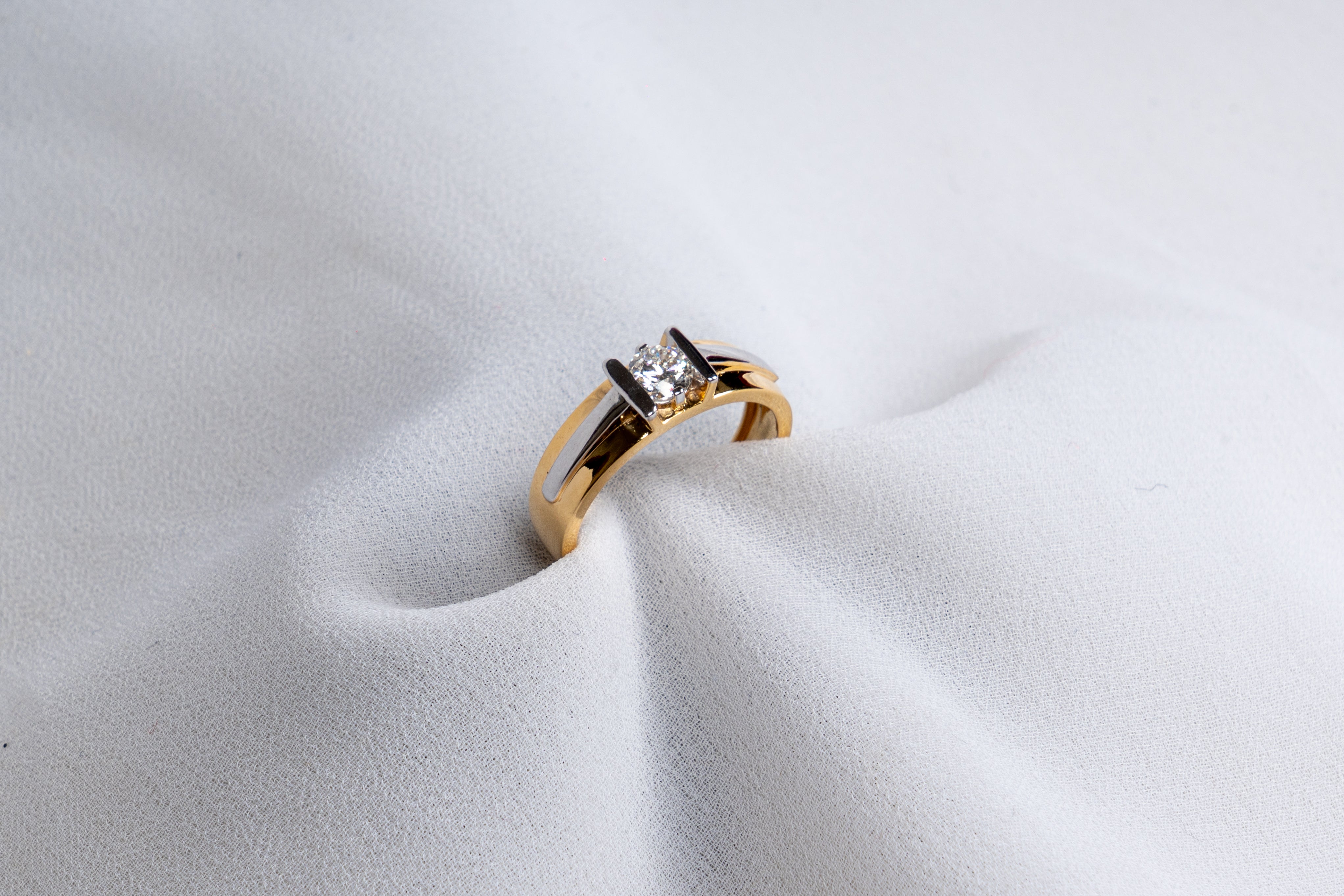 Auric Crest Solitaire Ring