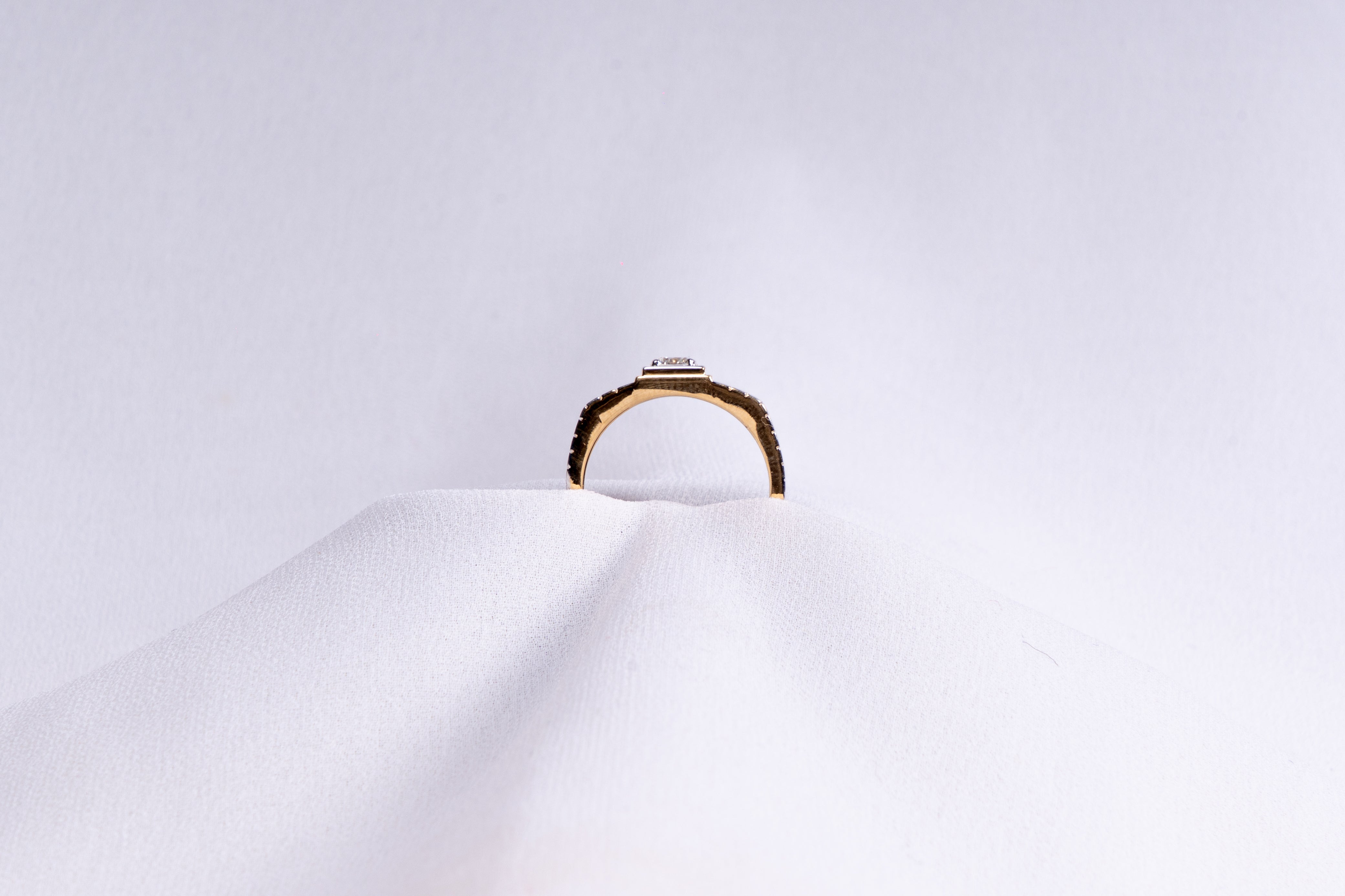 Gridline Royale Solitaire Ring