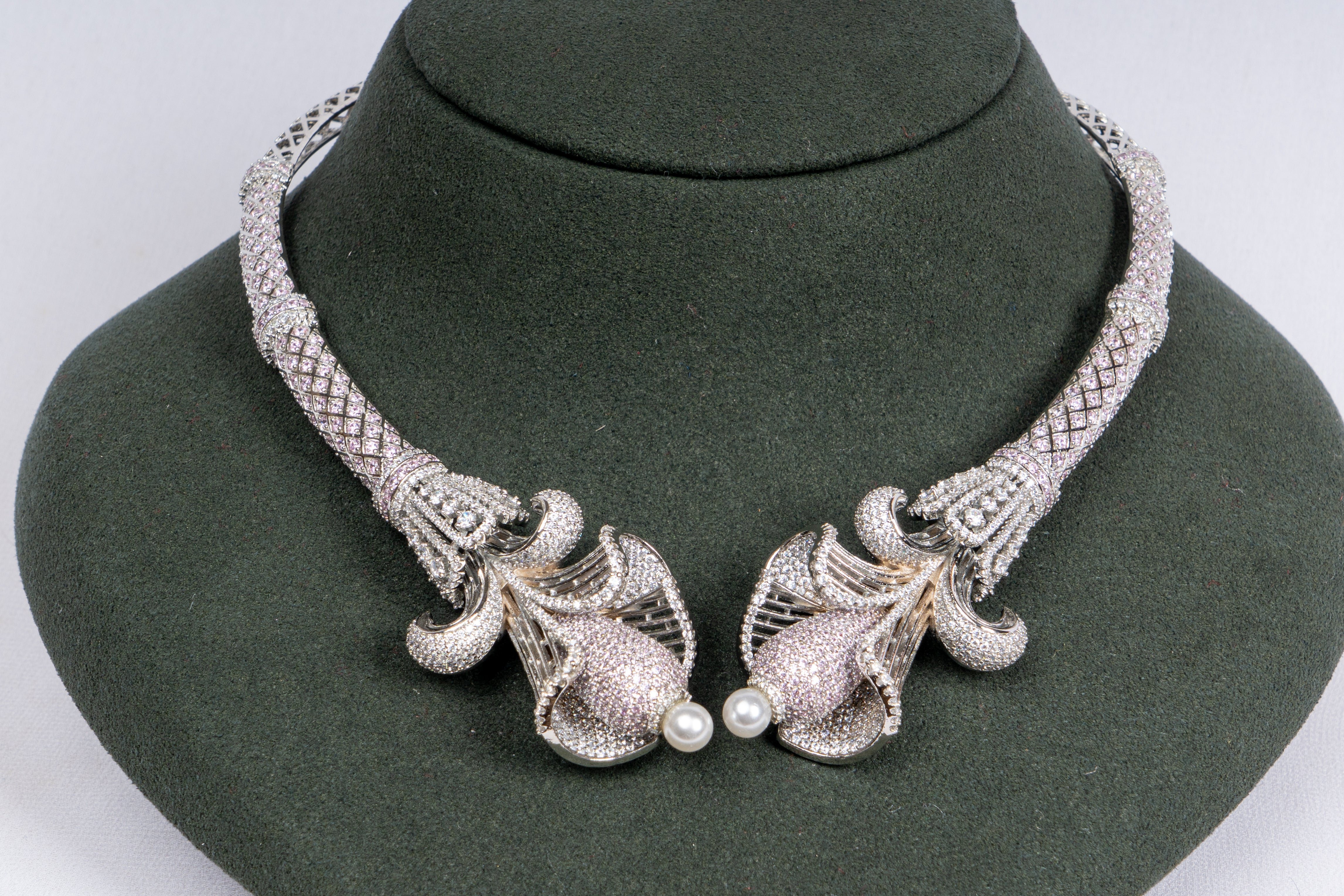 Elysian Pearl Sculpted Collar Necklace Set