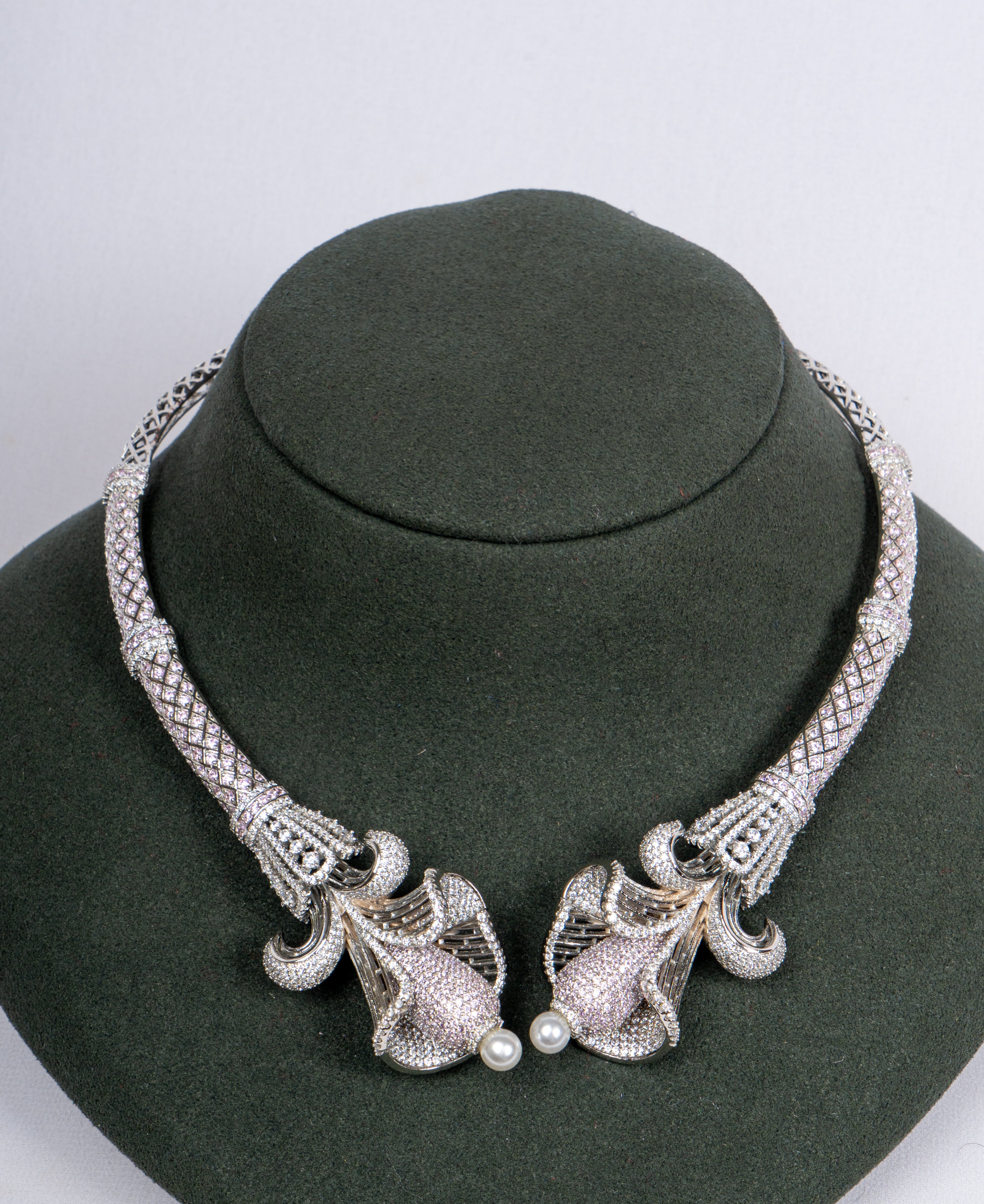 Elysian Pearl Sculpted Collar Necklace Set